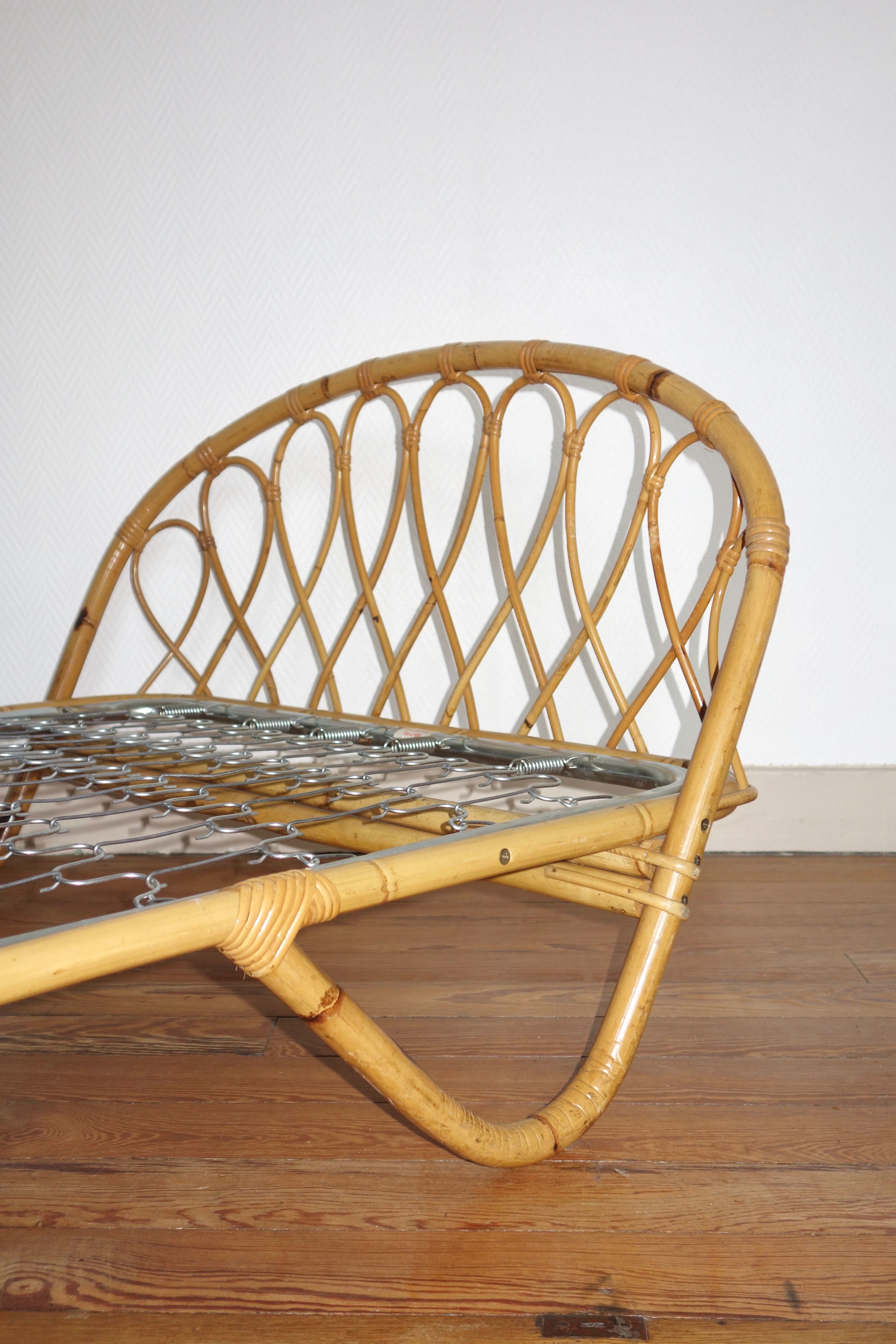 Bed basket rattan 60s