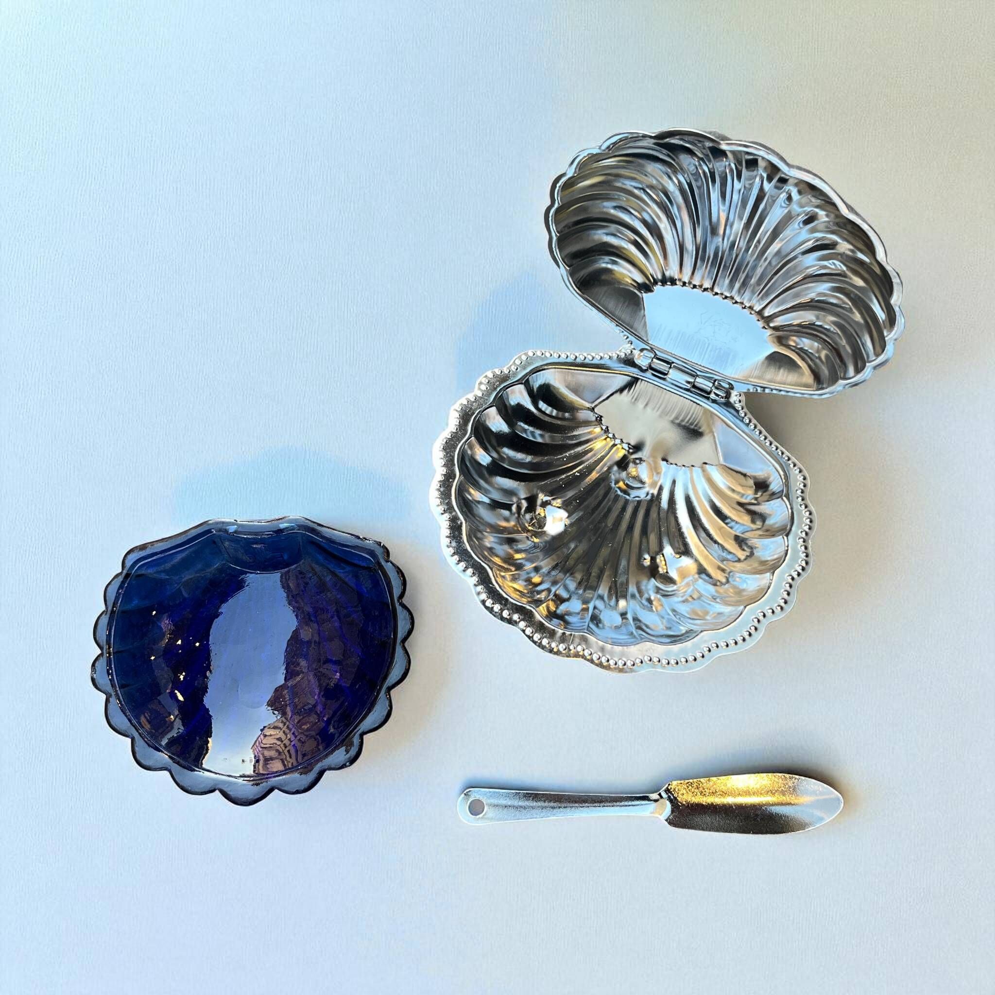 Scallop butter dish in stainless steel and blue glass - vintage 1970