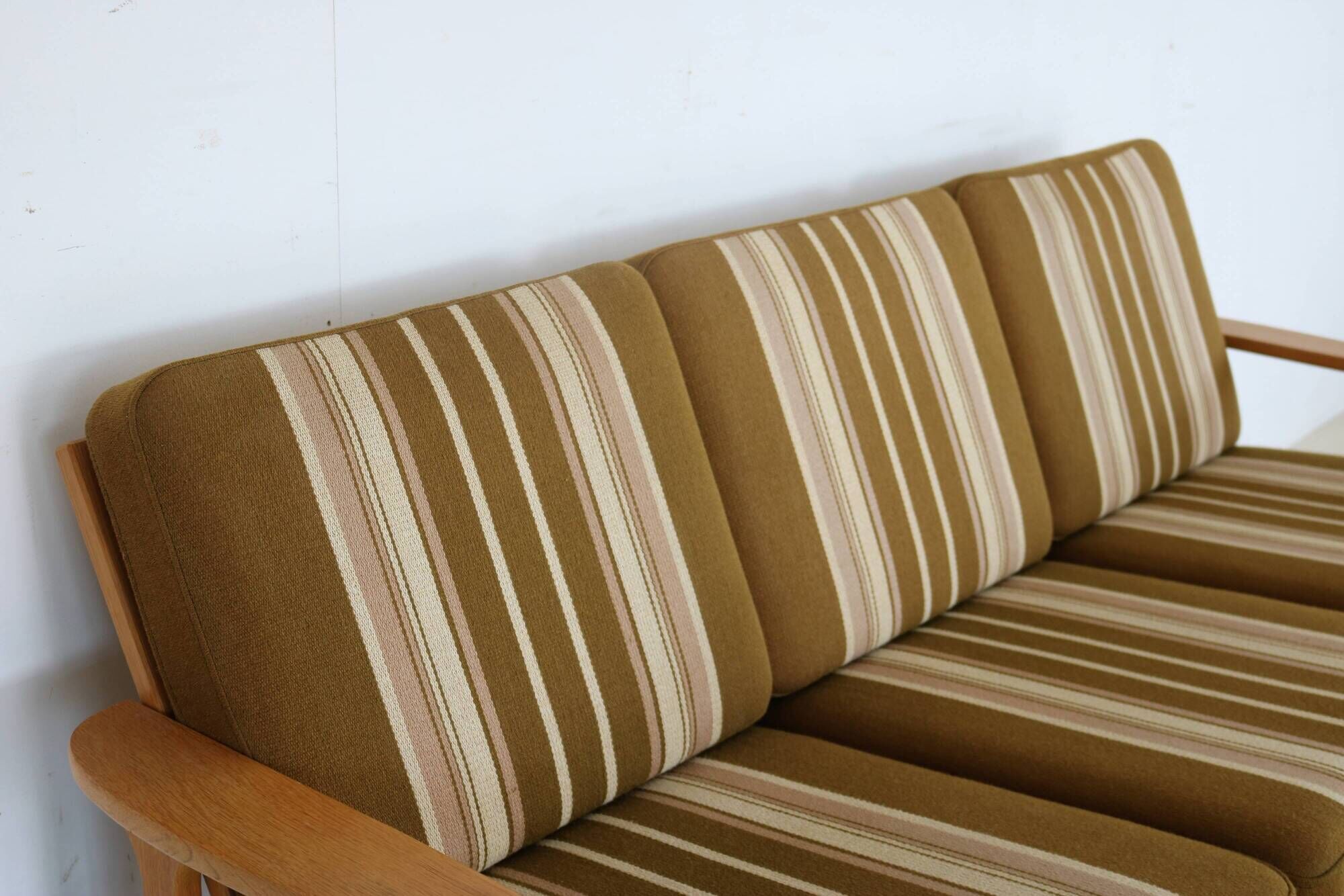 Sofa danois en chêne vintage, années 50