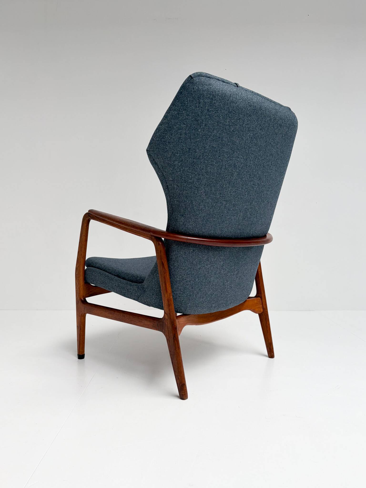Re upholstered Edith (men’s) armchair by Bovenkamp, 1960s