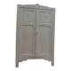 Armoire Art Déco réenchantée en beige.