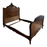 Lit en noyer style rocaille