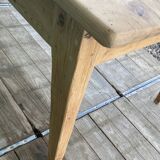 Ancienne table avec  deux grands tiroirs