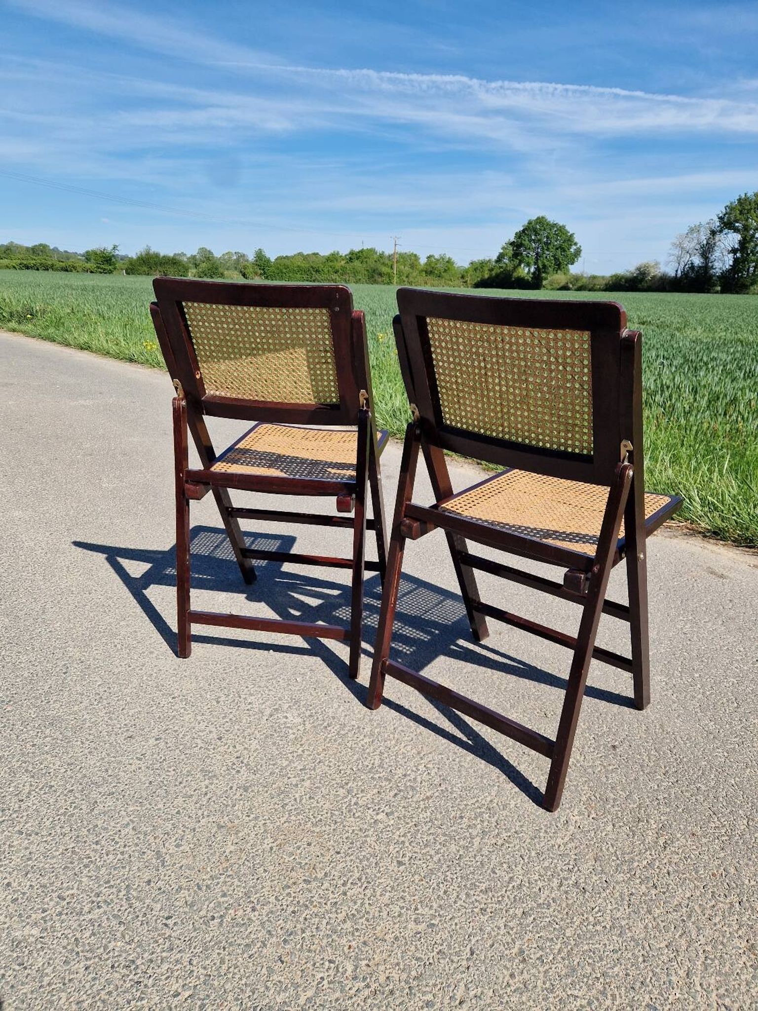 Lot de 2 chaises pliantes en bois et cannage