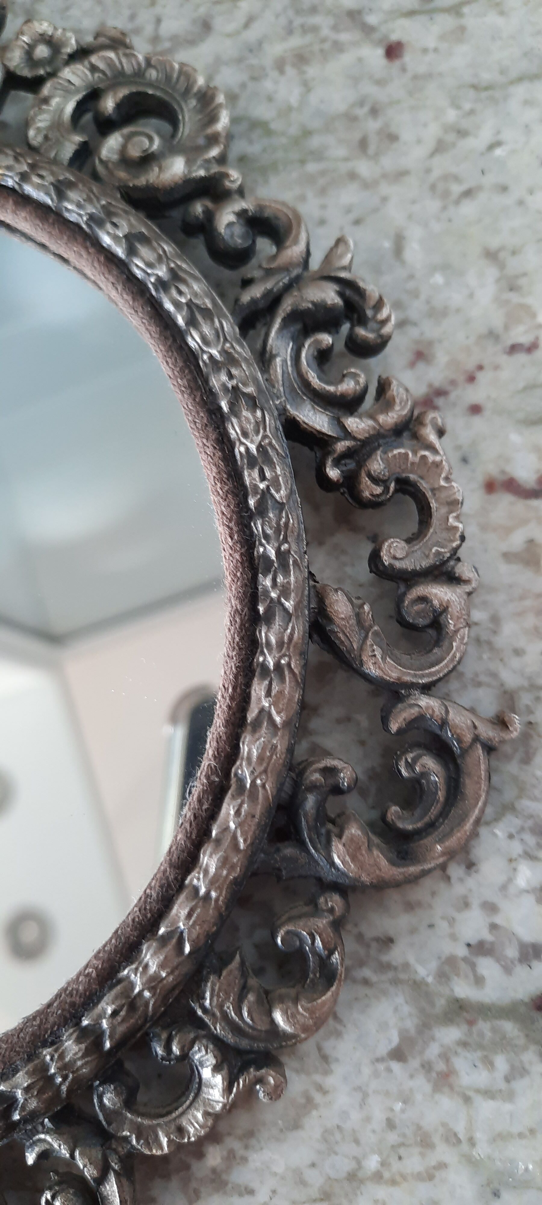 Vintage metal wall mirror 11x22cm