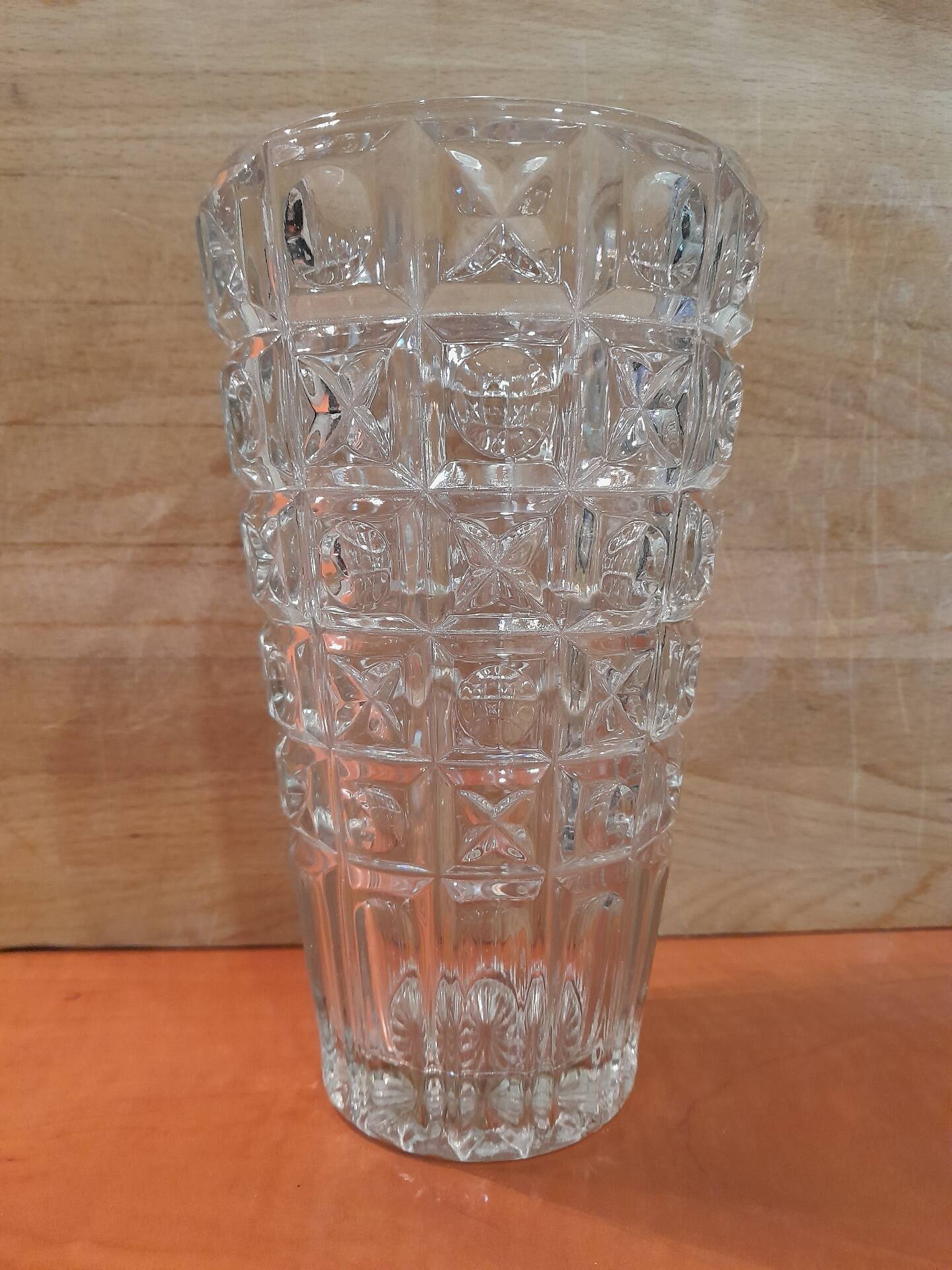 Vase designer Jiří Zejmon « OXO » – Vintage Bohemian glass
