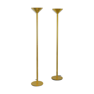 Paire de lampadaires dorés de