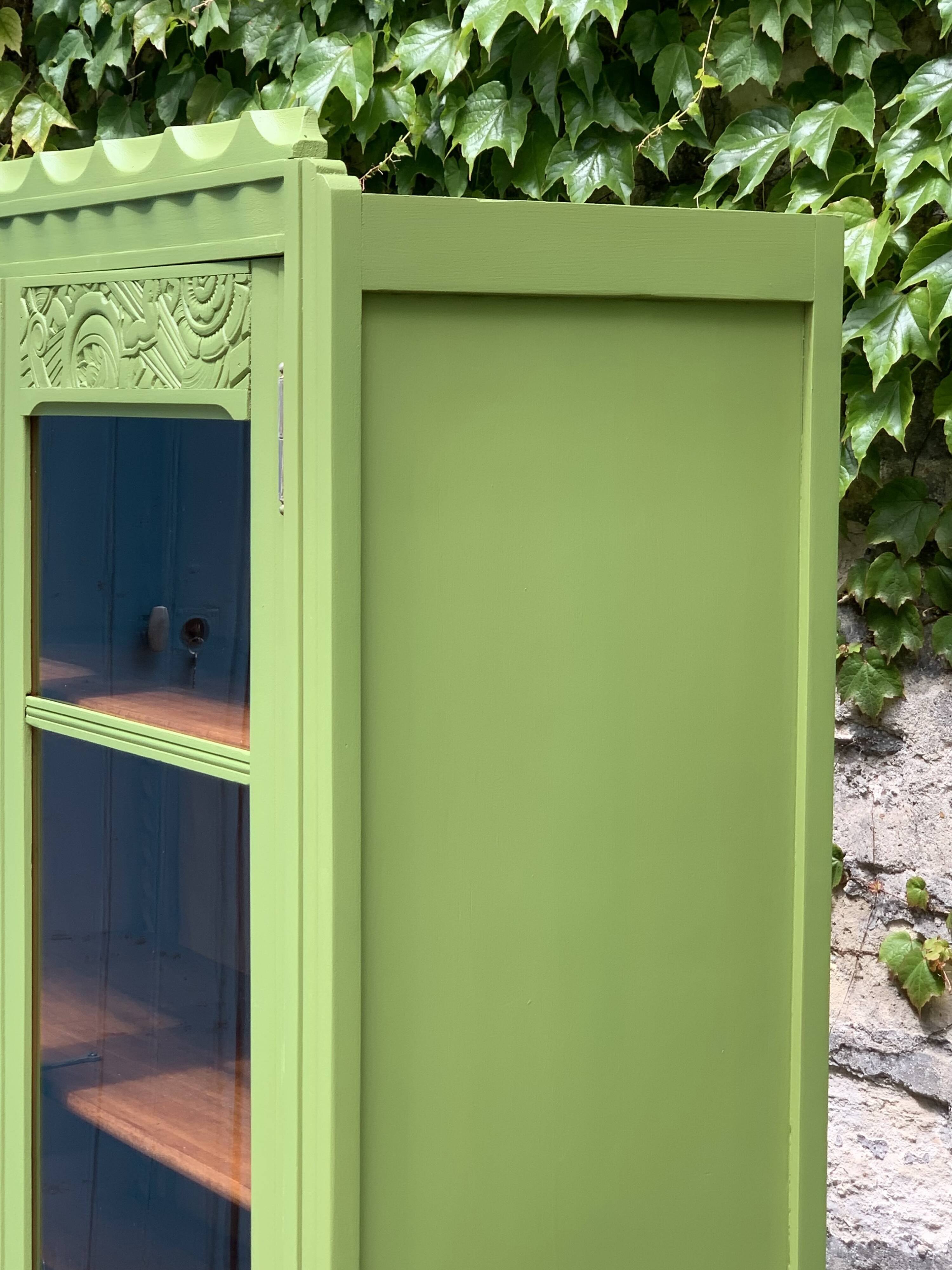 Armoire parisienne vitrée art déco 1930 kaki