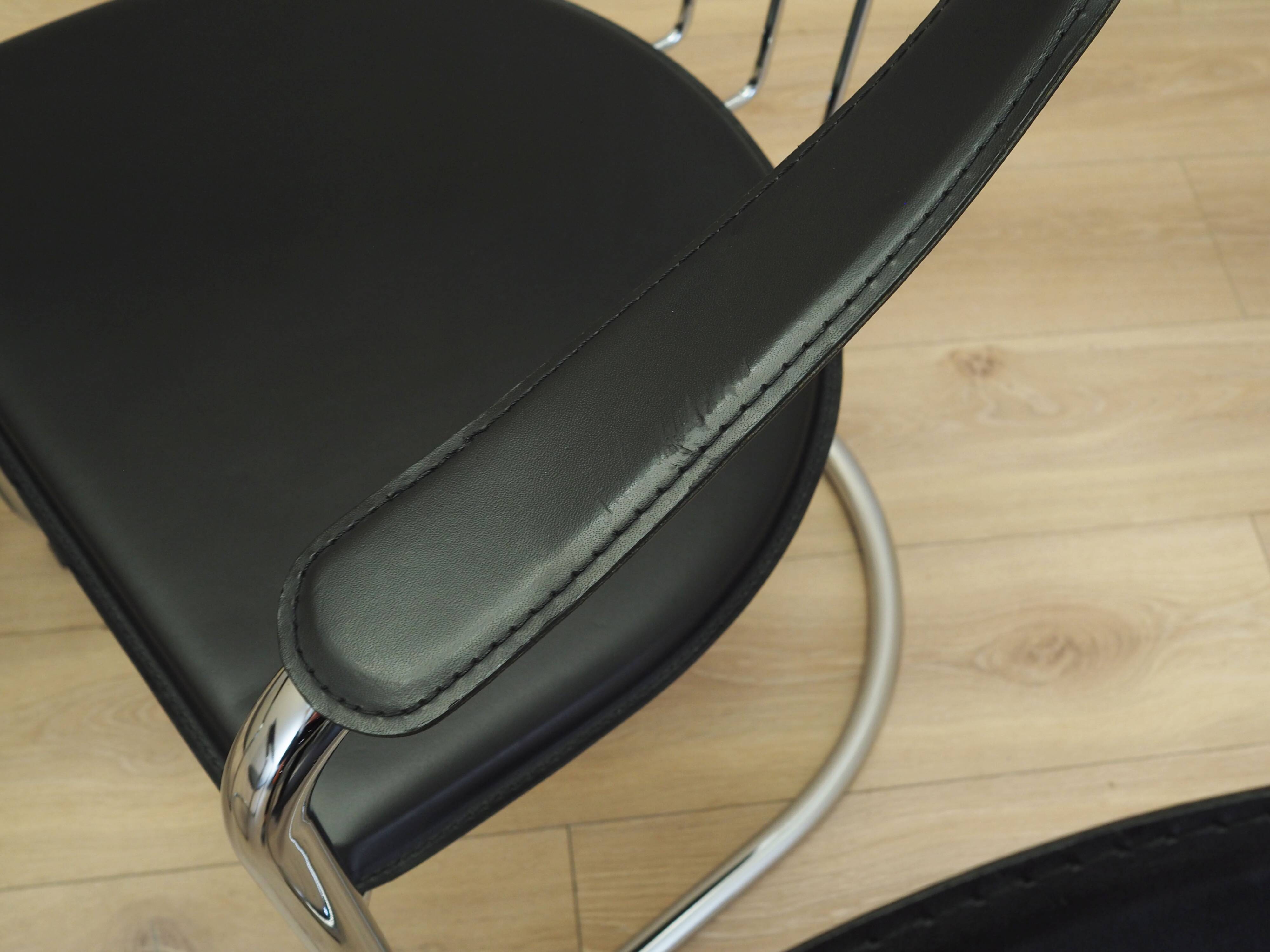 Set of four chairs, Italian design, 1980s, production: Italy