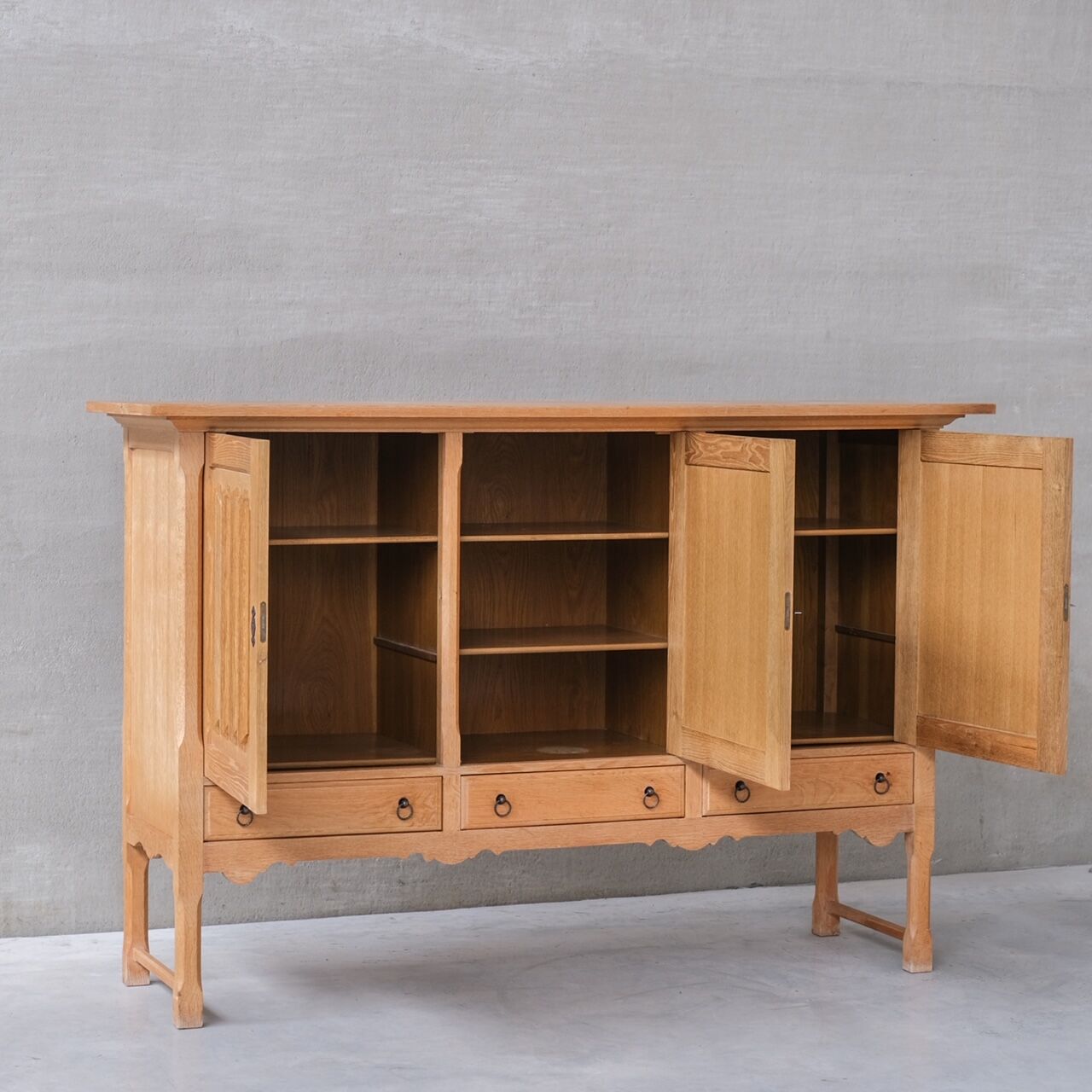 Sideboard