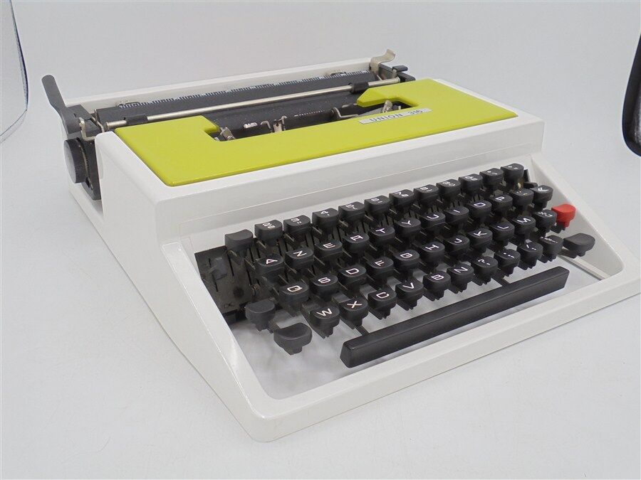 Union typewriter model 316