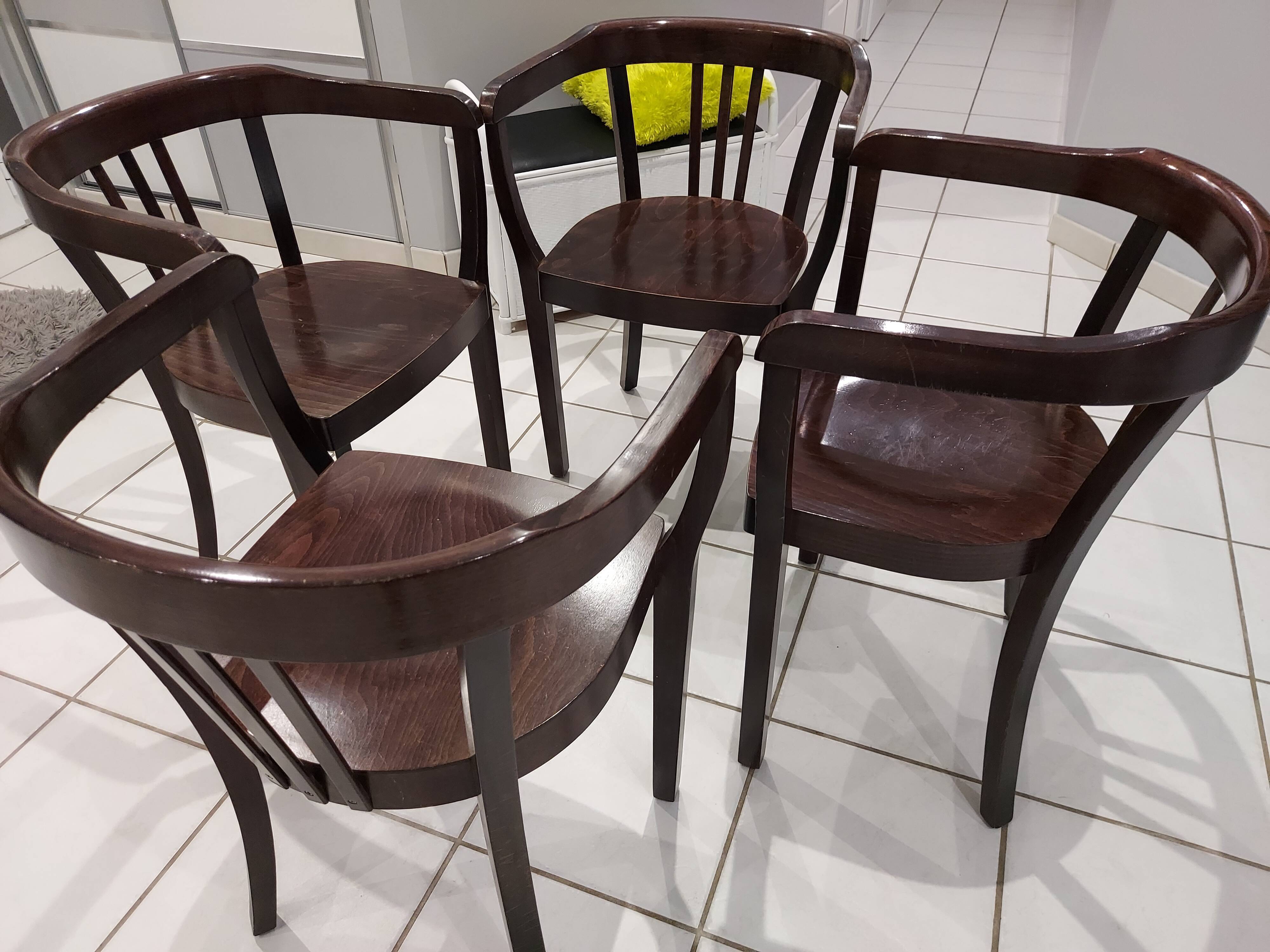 Suite de 4 fauteuils bistrot vintage