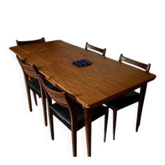SCANDINAVIAN DINING TABLE AND ITS 6 CHAIRS