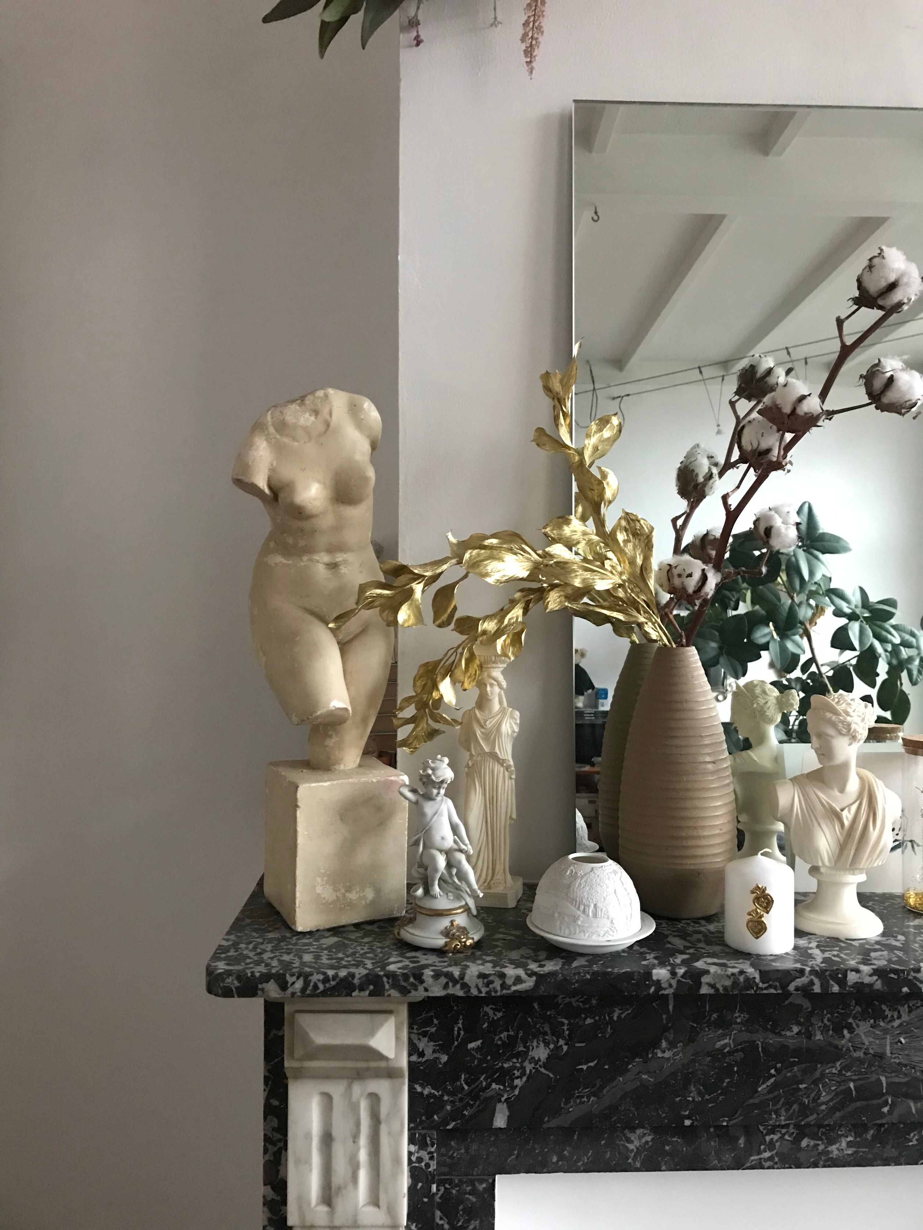Bust of Aphrodite in plaster