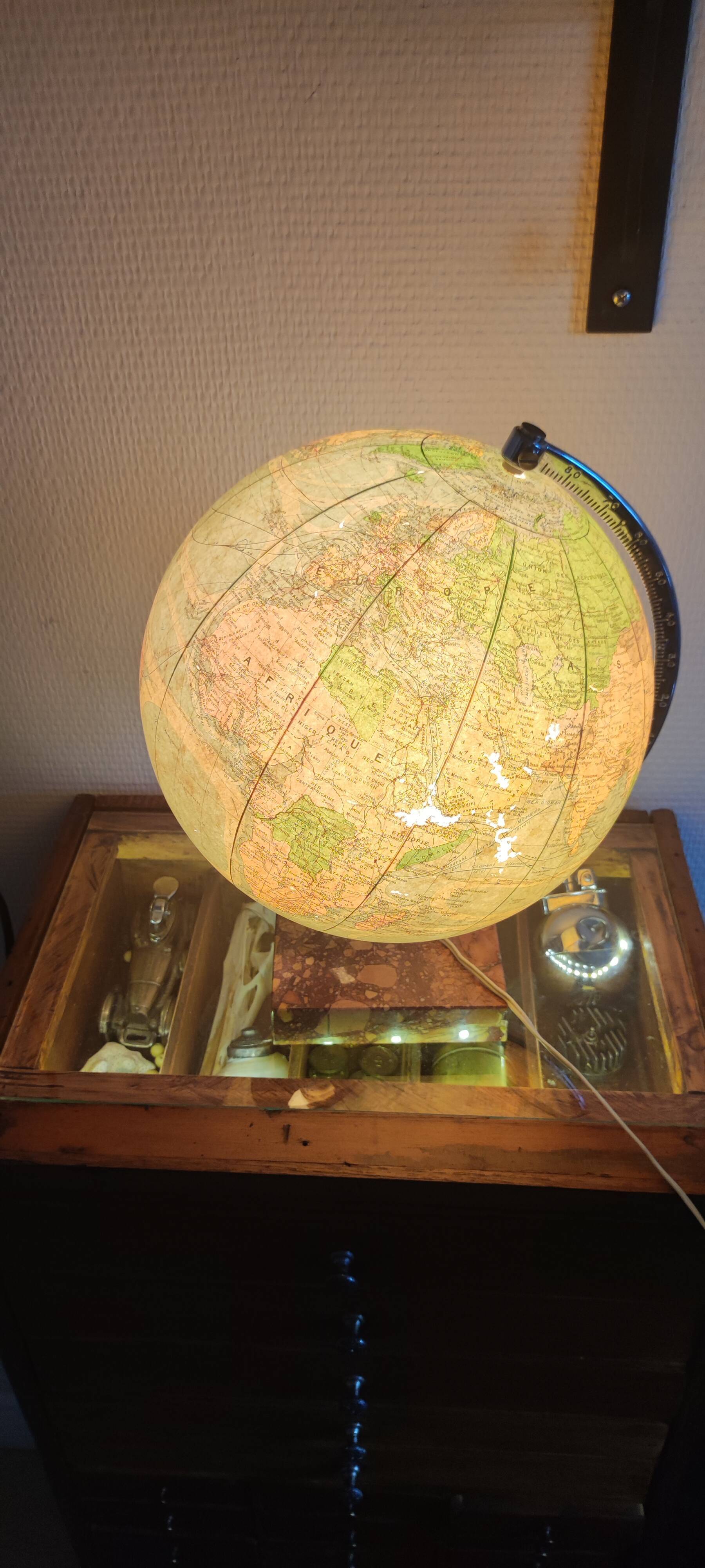 Globe Perrina luminous glass