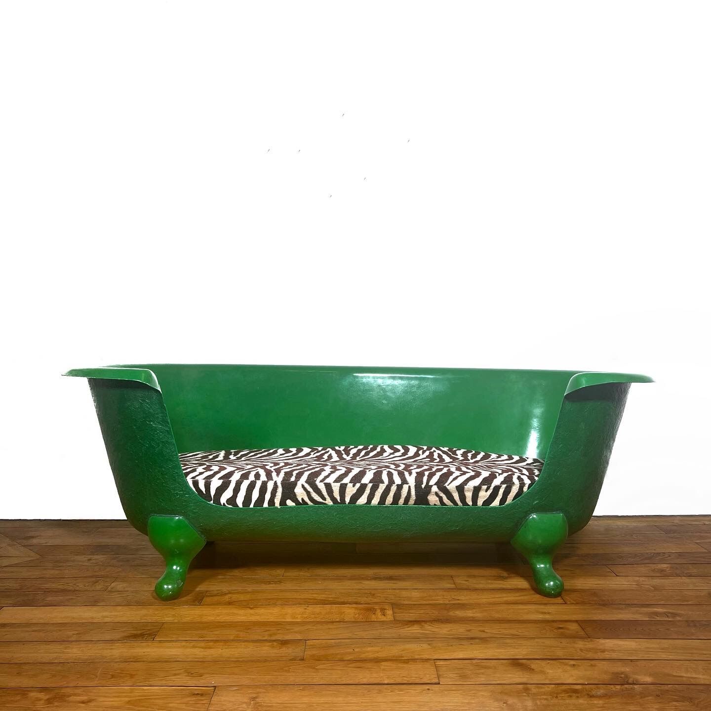 Fiberglass bath sofa, 1970