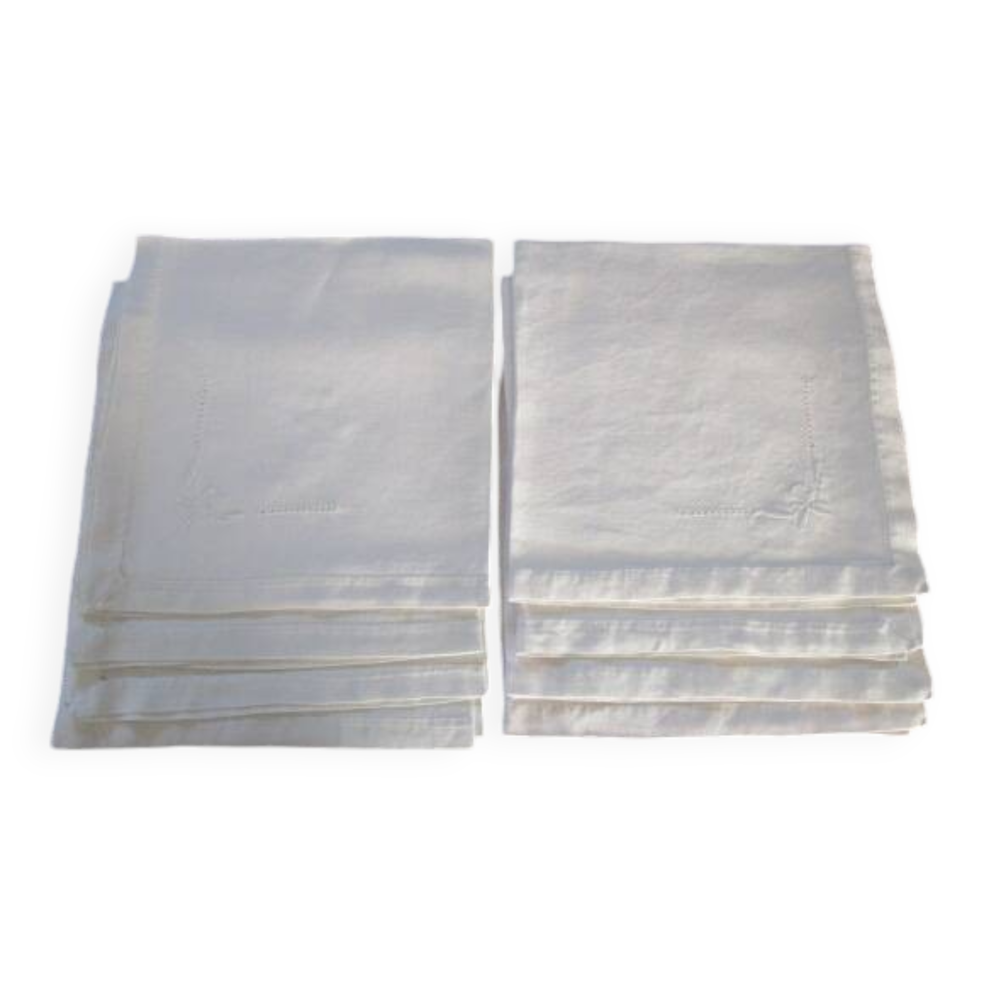 8 serviettes de table anciennes brodées