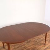 Table à manger extensible en teck danois du milieu du siècle, années 1960.