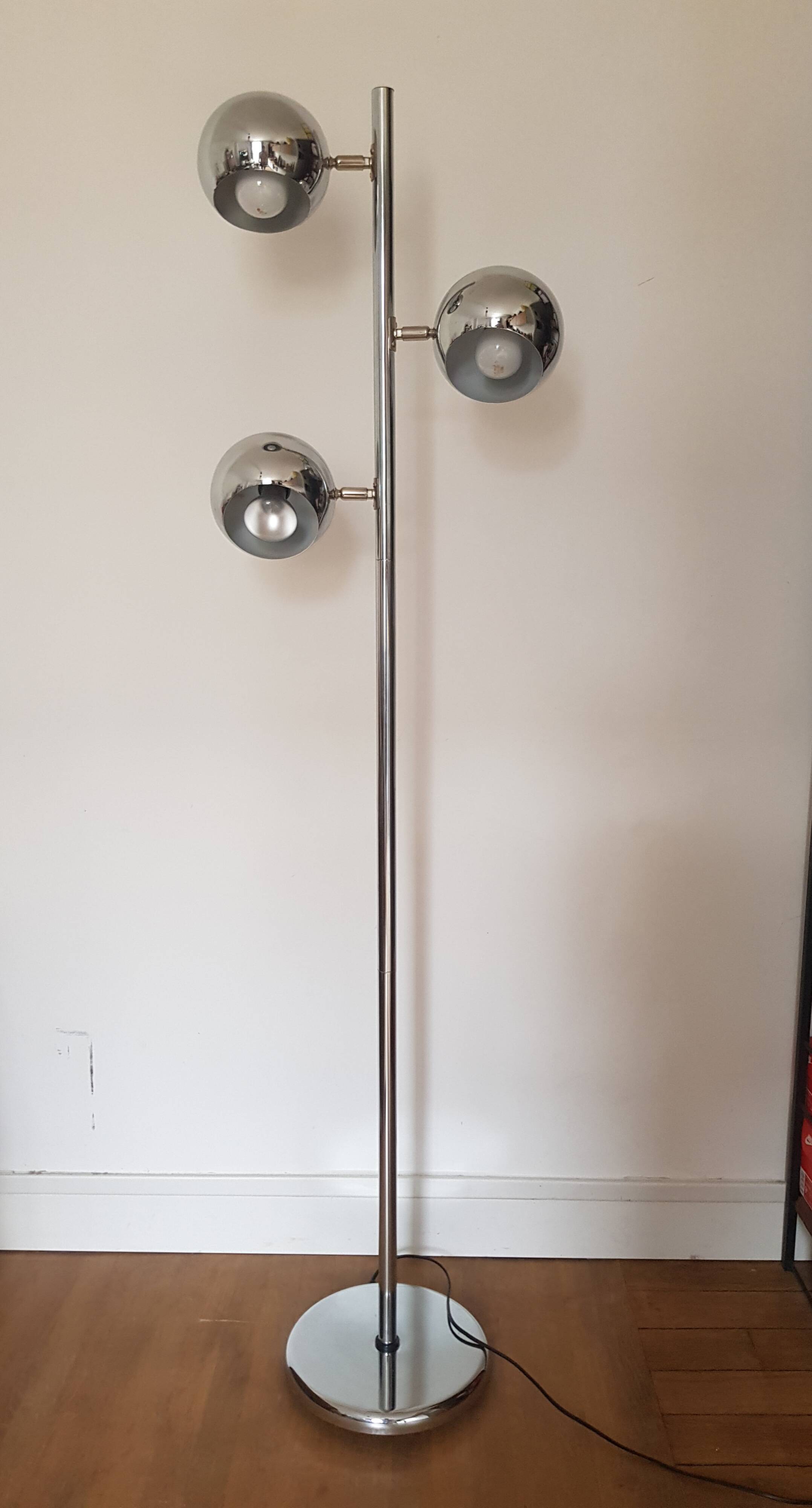 Vintage floor lamp with 3 globes