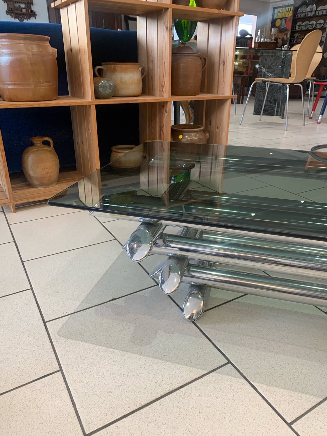 Table basse space age vintage circa 1970