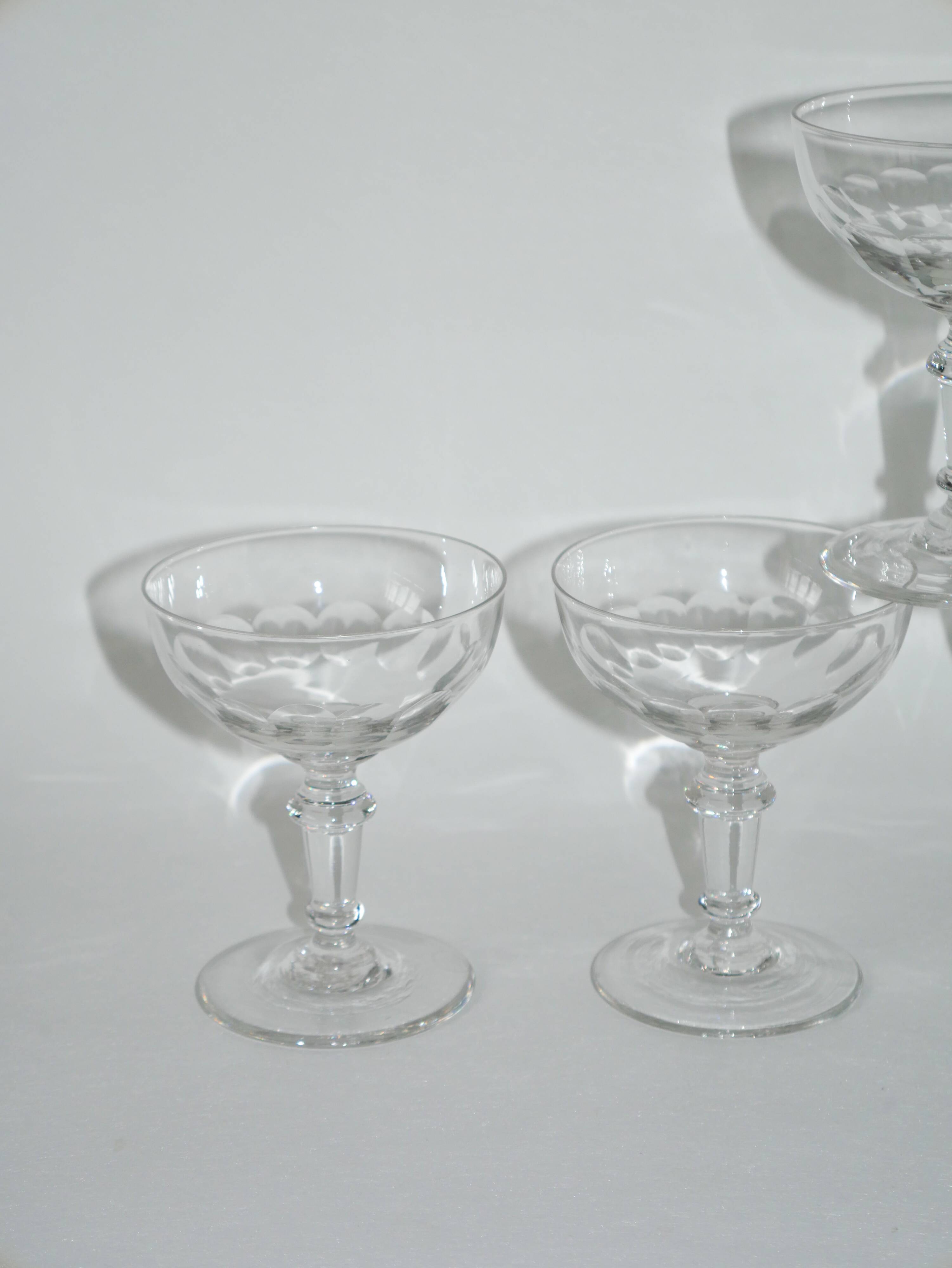 Set of 4 faceted crystal champagne glasses, 1930