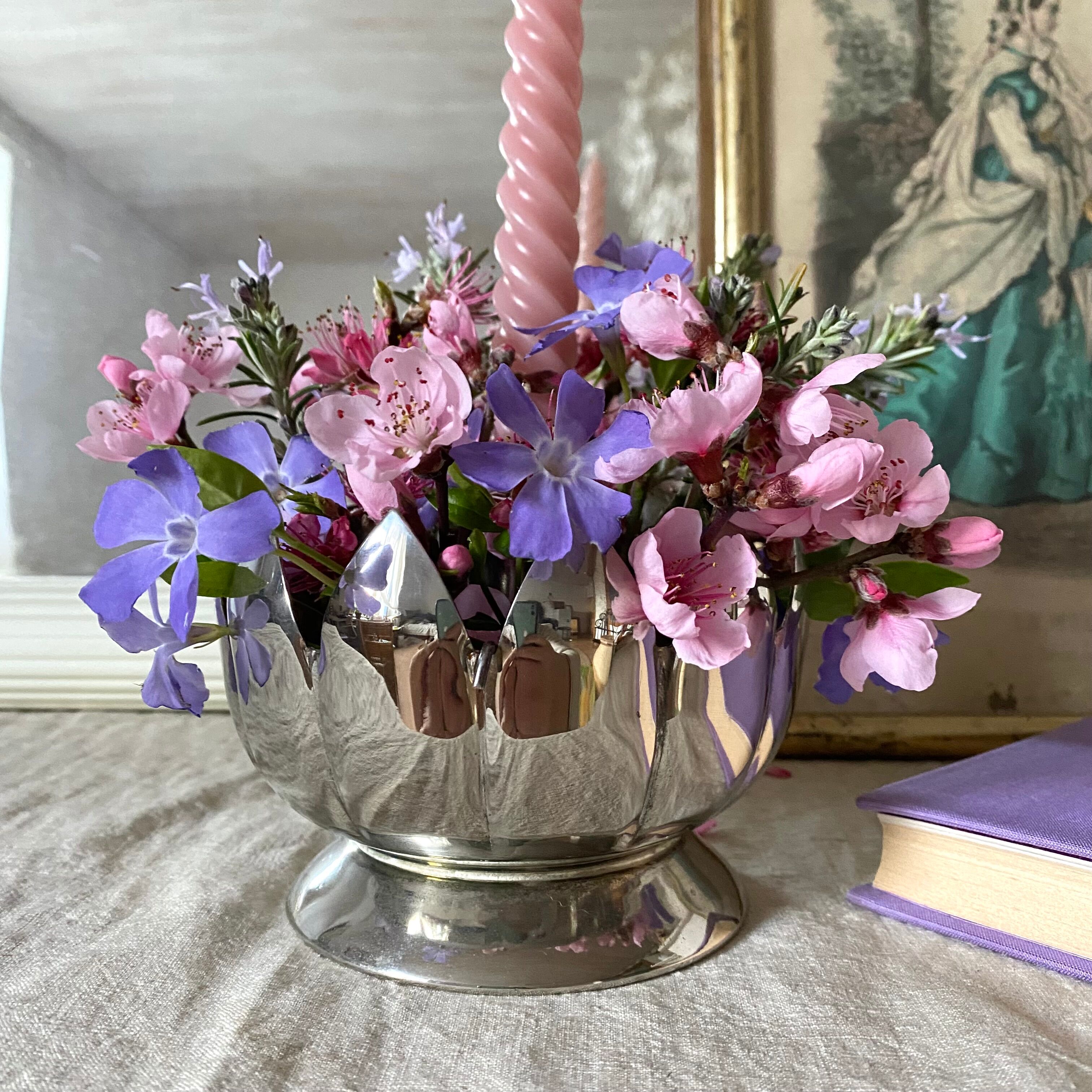 80s lotus flower candle holder