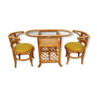 Rattan table and 2 armchairs
