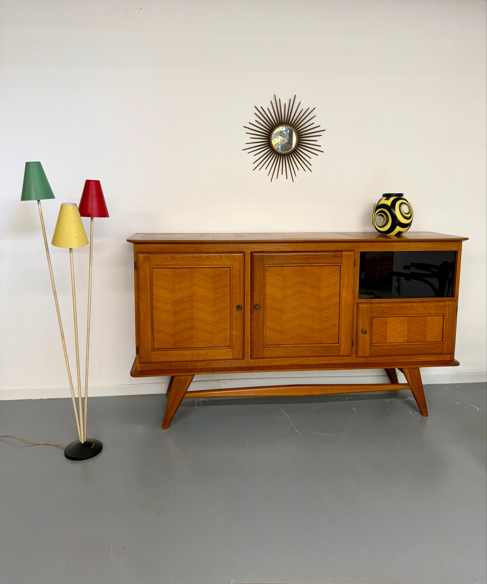 Vintage French modernist sideboard in oak, 1950s design.