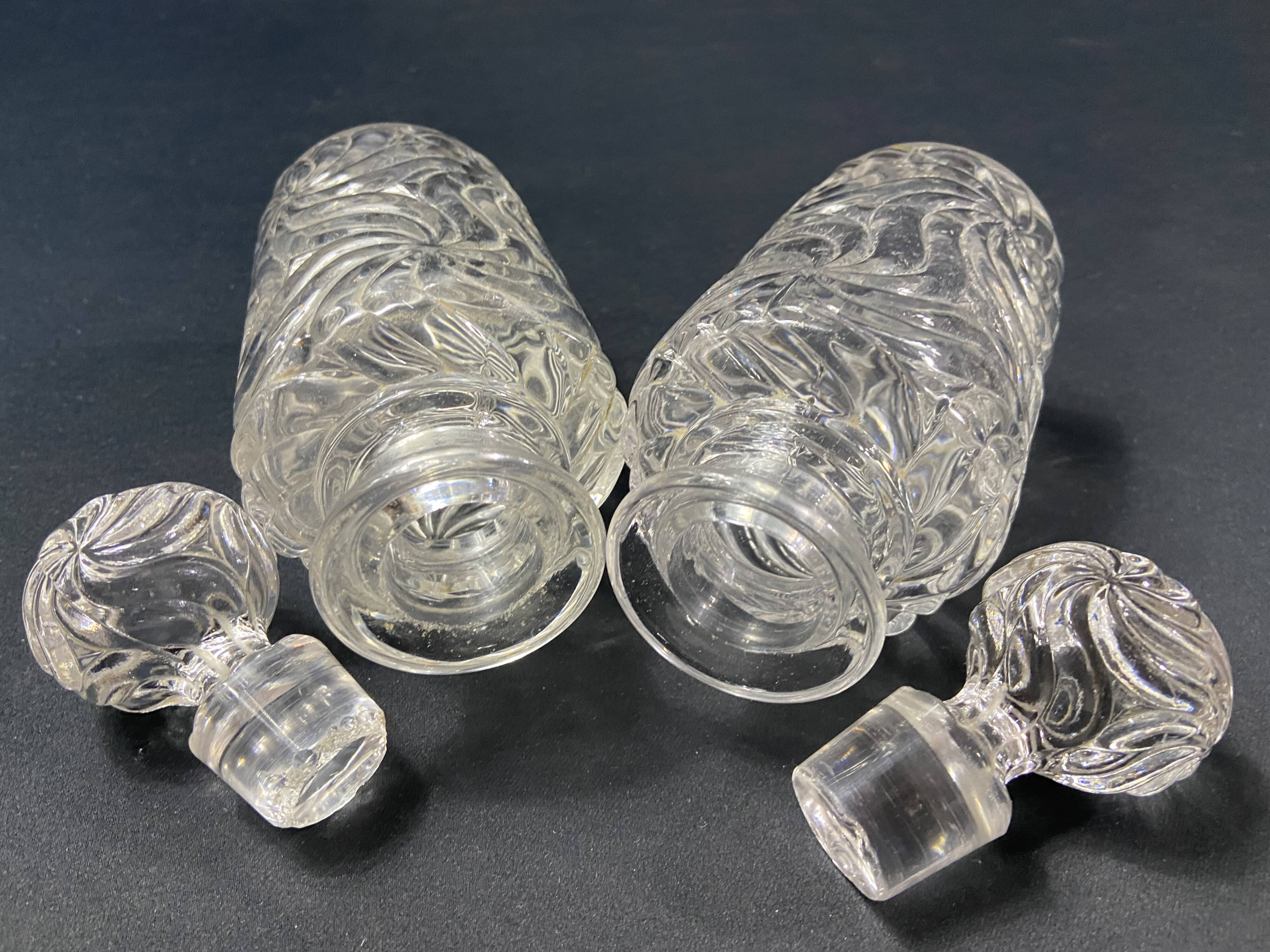 Pair of early 20th century SAINT LOUIS crystal perfume bottles, Fleurs de viole model