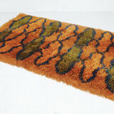 1970s vintage rug carpet psychedelic pop design