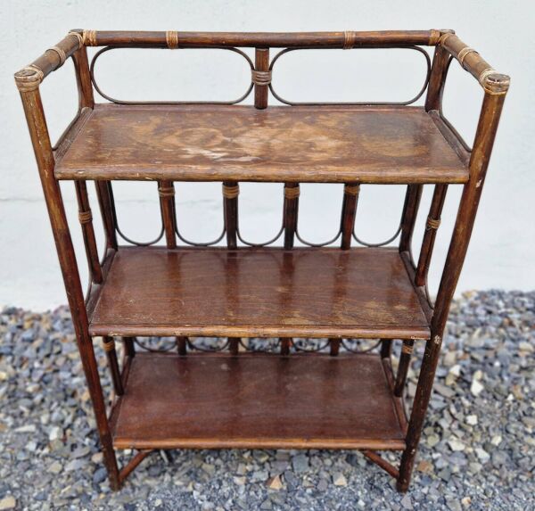 Etagère bibus en bois et osier