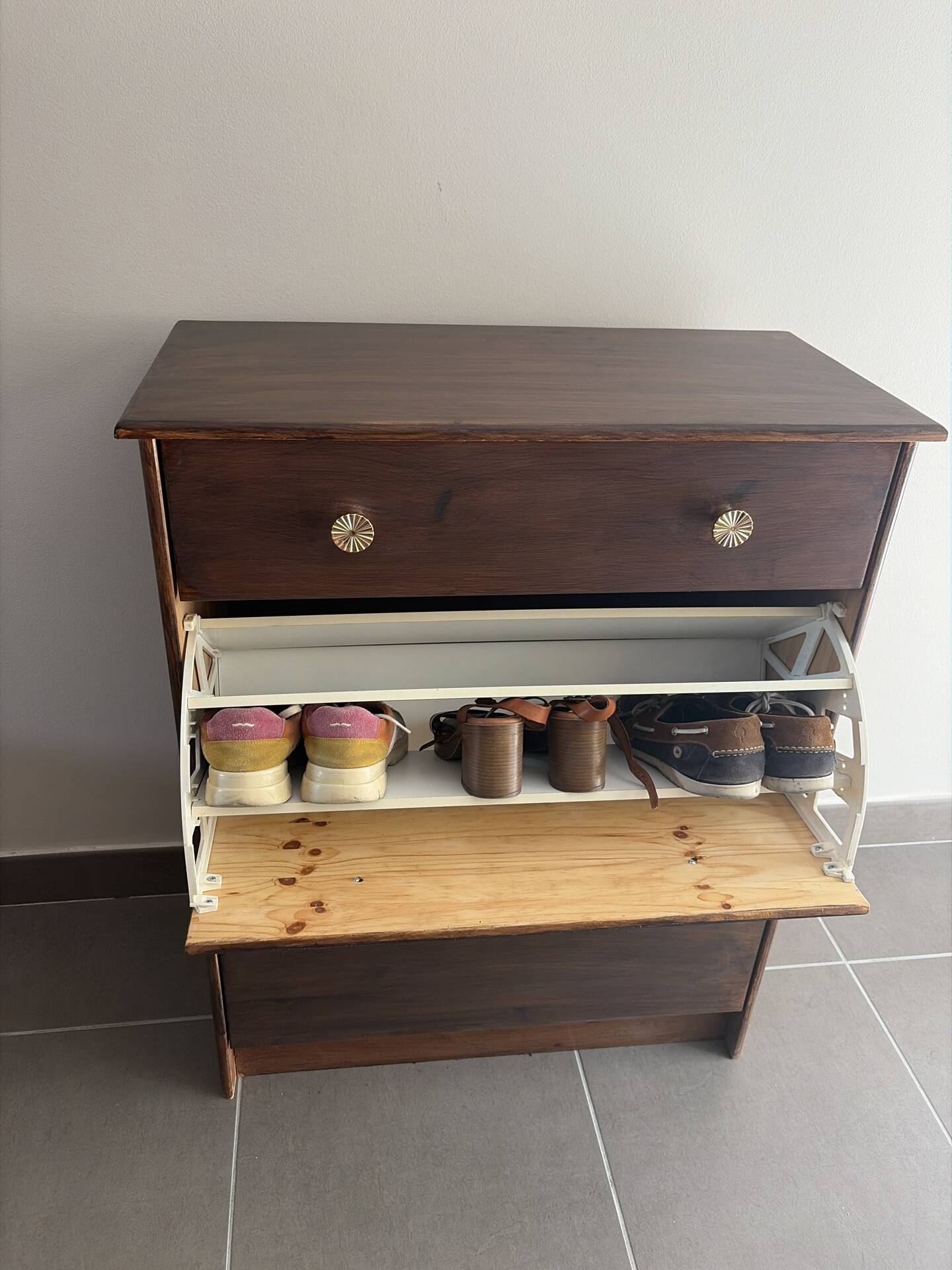 Solid wood shoe cabinet