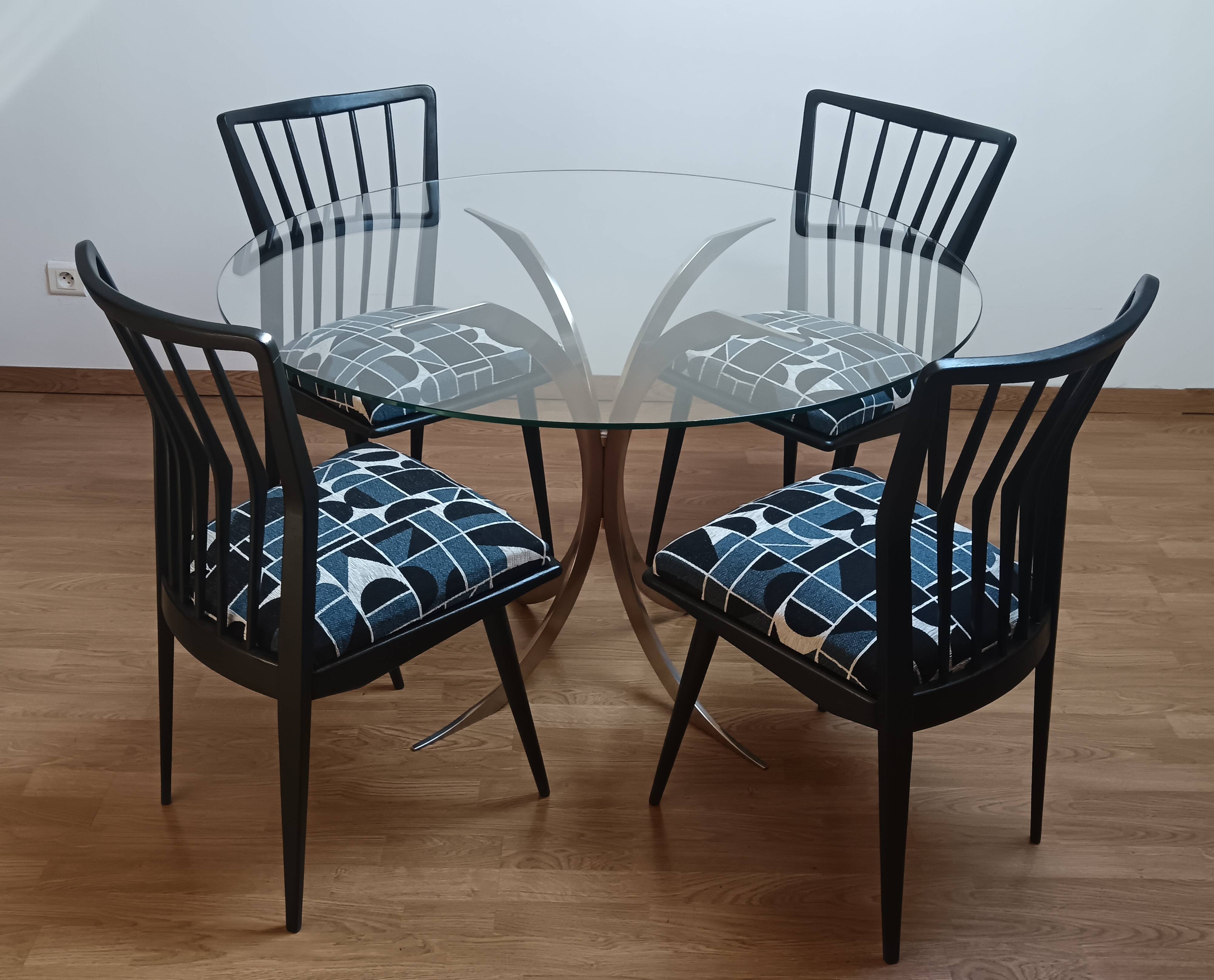 Rare 1970s round glass table