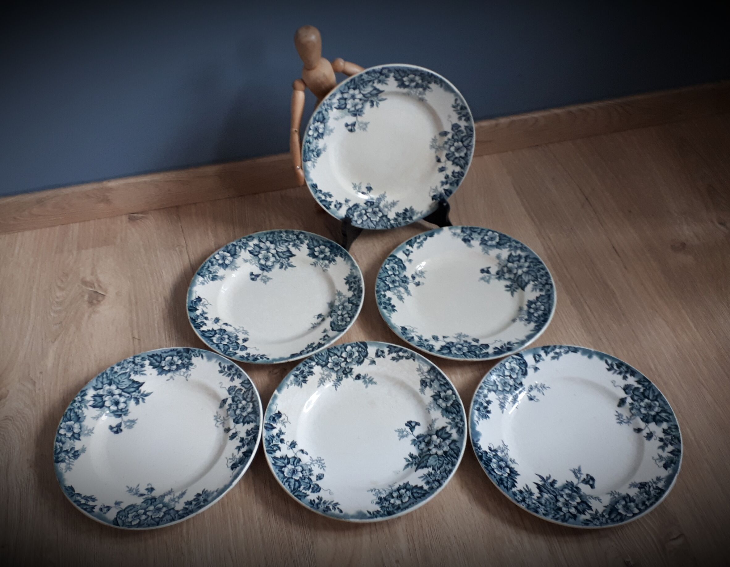 6 Marie Louise flat plates