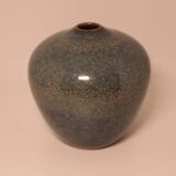 Vase soliflore en céramique signé