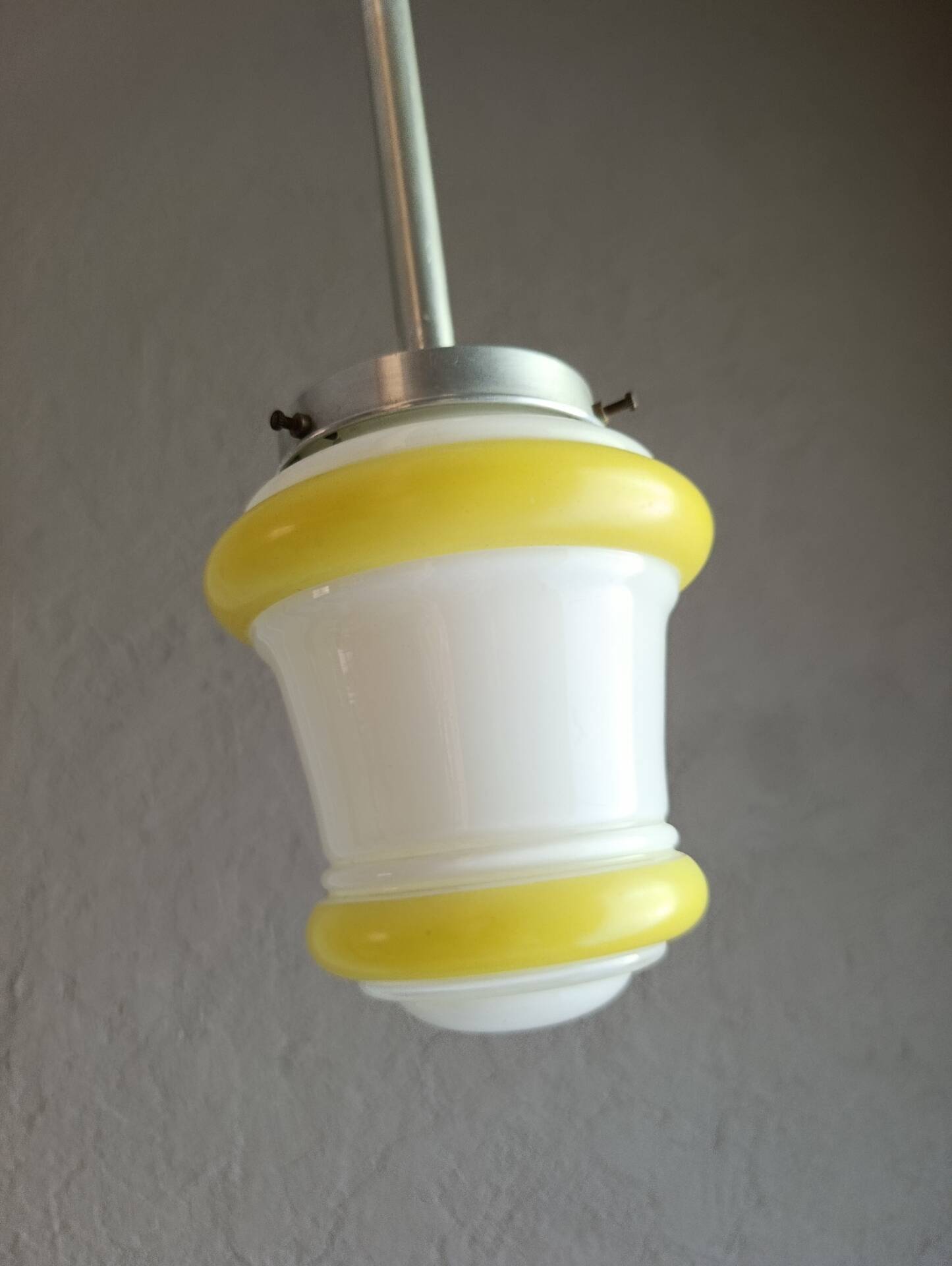 suspension  opaline blanche et jaune | space age - art déco 1950