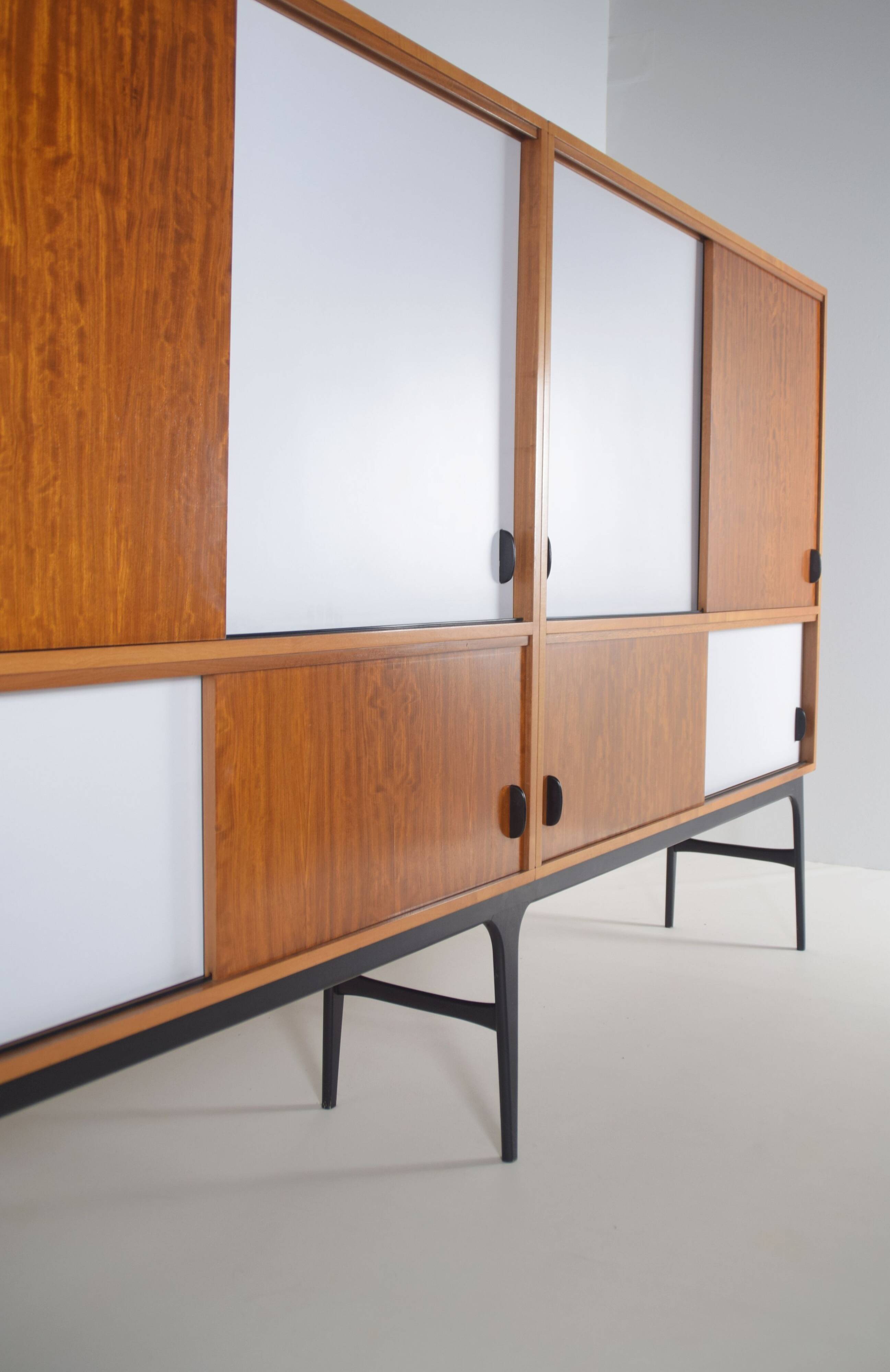 Highboard conçu par Alfred Hendrickx pour Belform, années 1950.