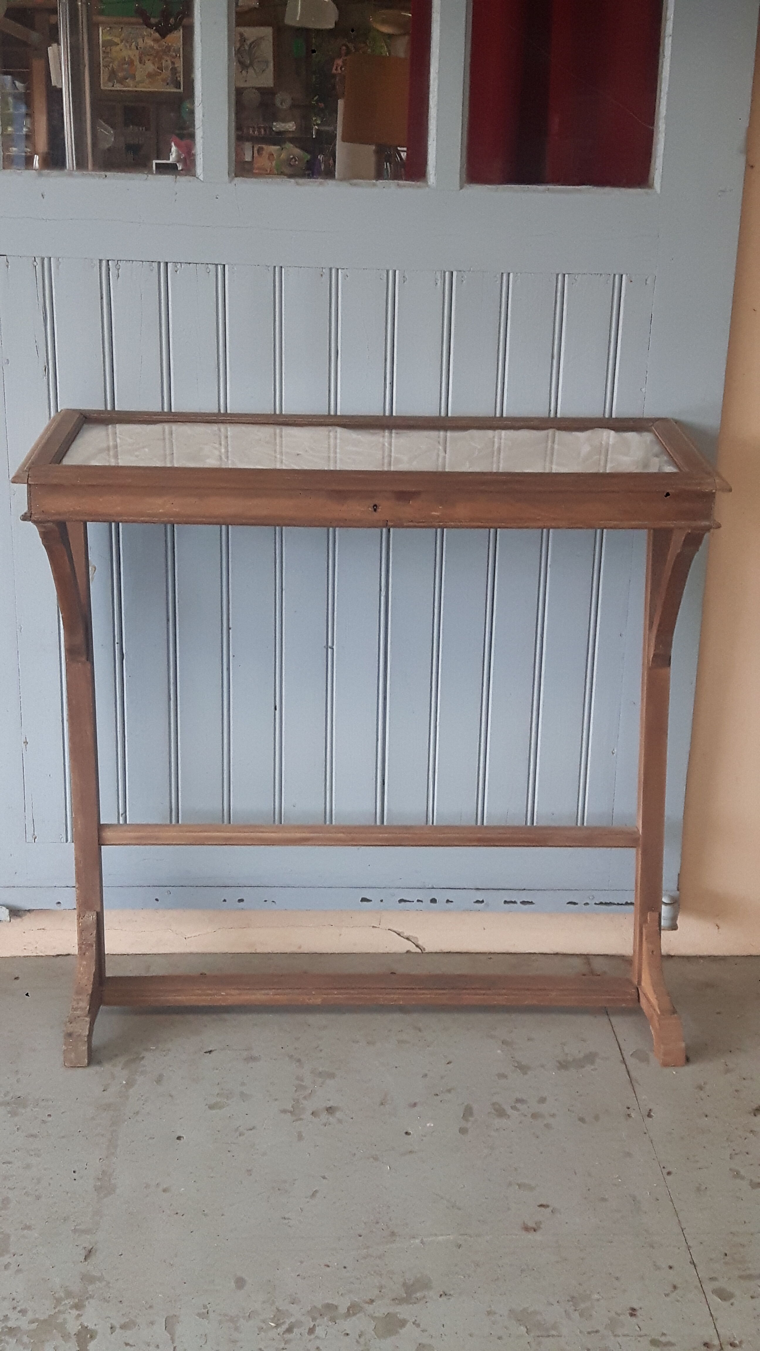 Old jewelry showcase