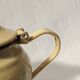 Théière en métal émaillée jaune/beige vintage - motifs fleurs