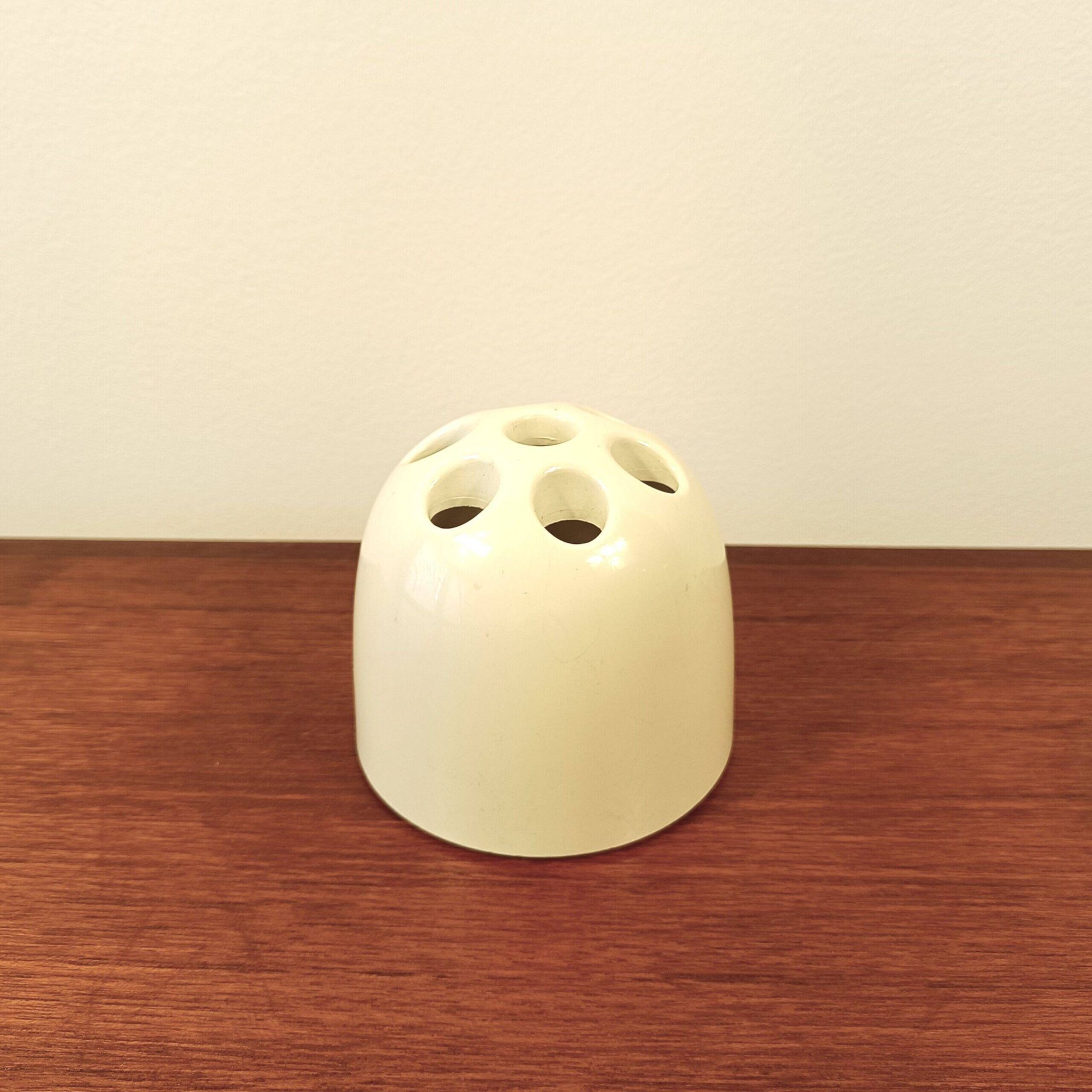 Dedalino pencil holder by Gismondi Schweinberger – Artemide
