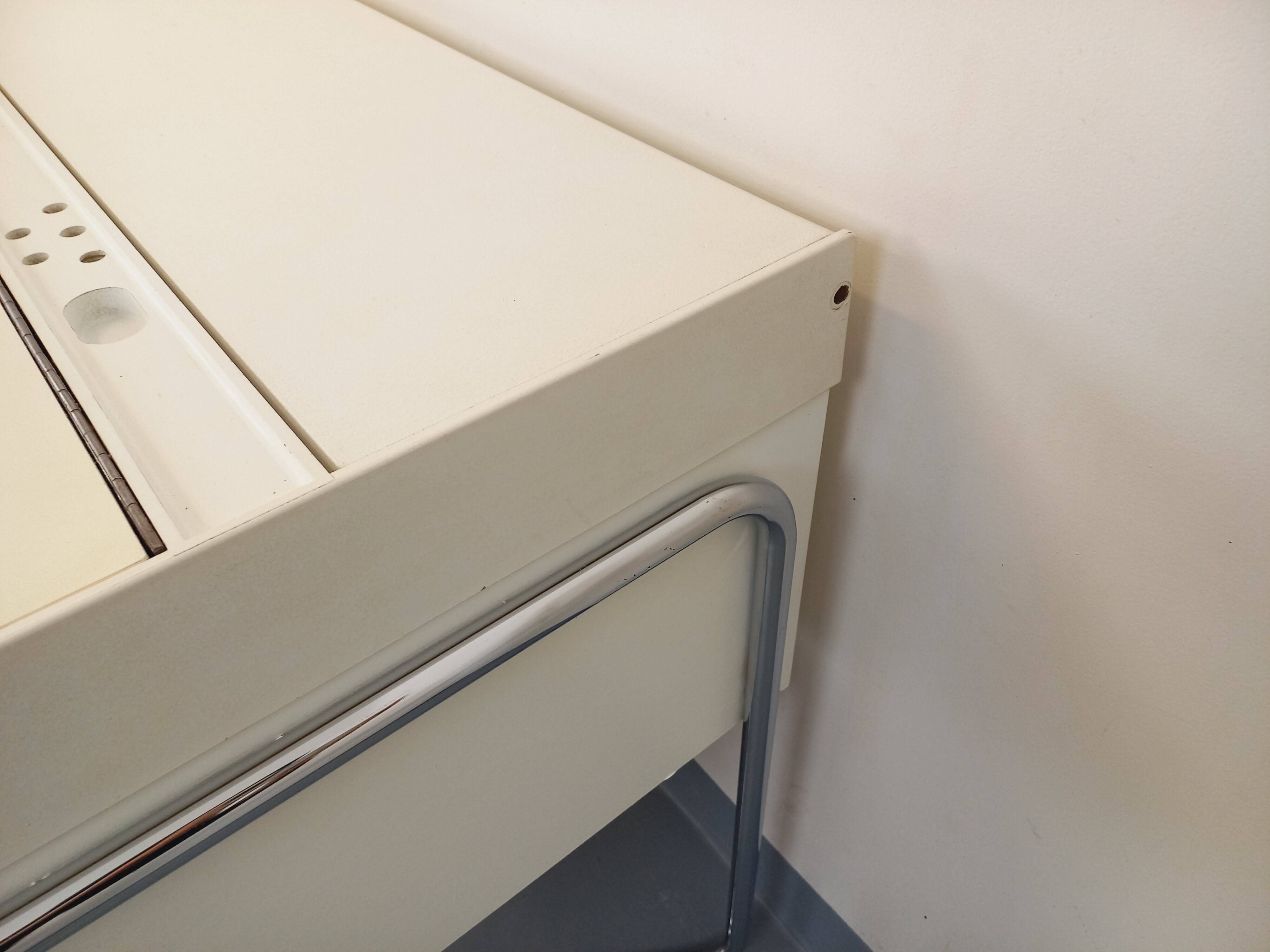 Vintage Bauhaus style desk in melamine and chrome metal from the 1970s.