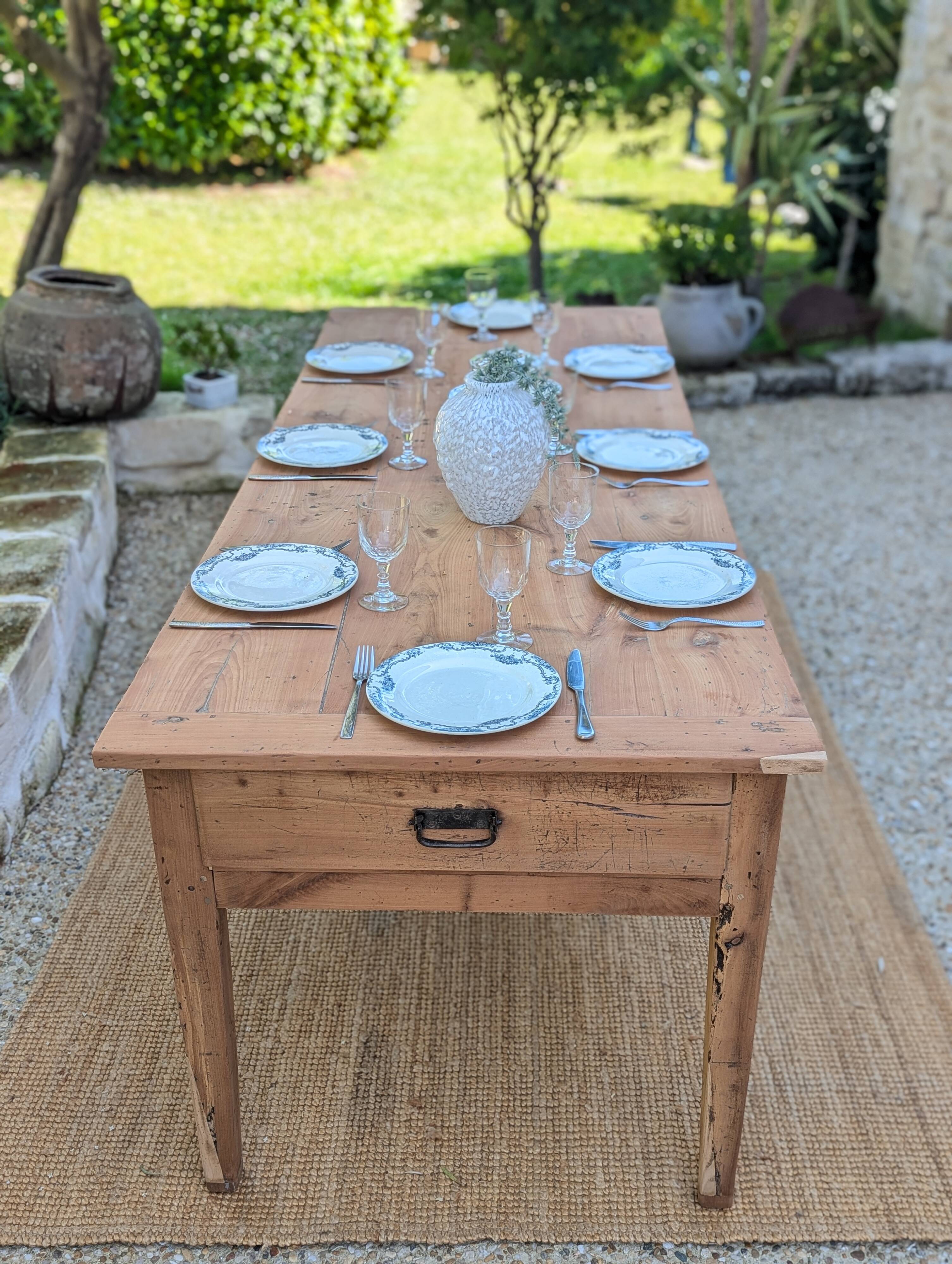 Farm table