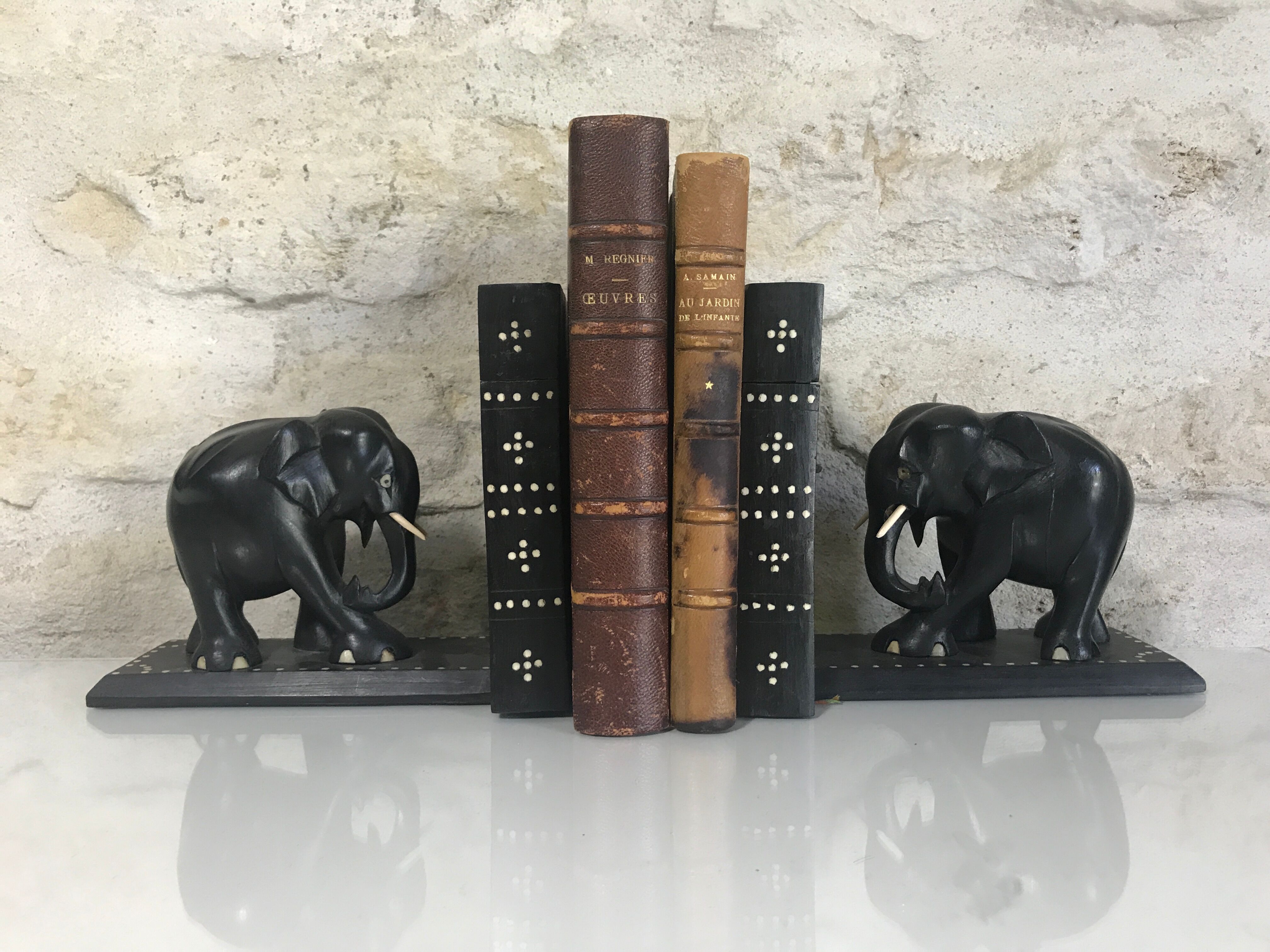 Serre-Livres éléphants en bois noirci vers 1930
