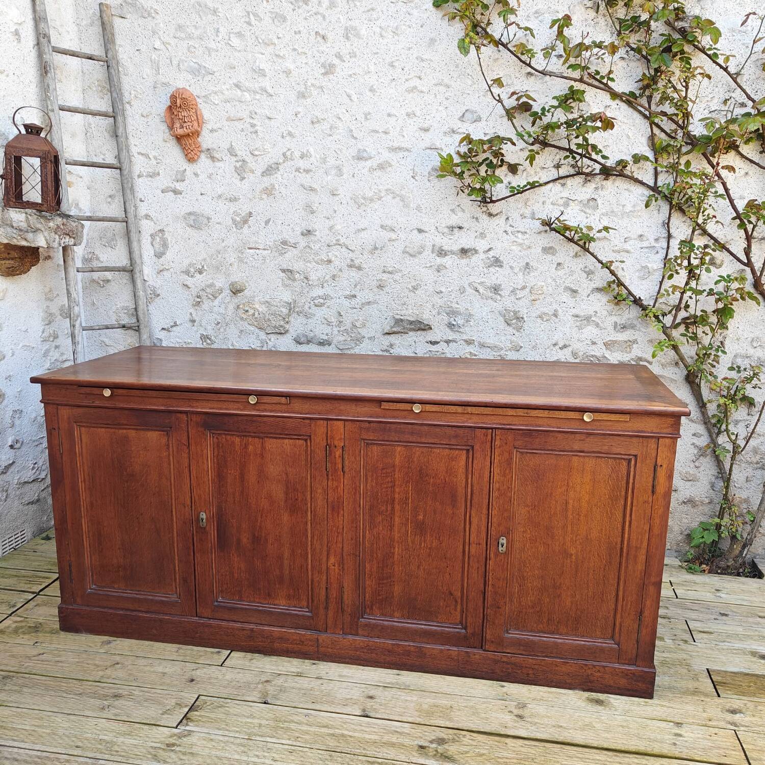 Large oak trading counter