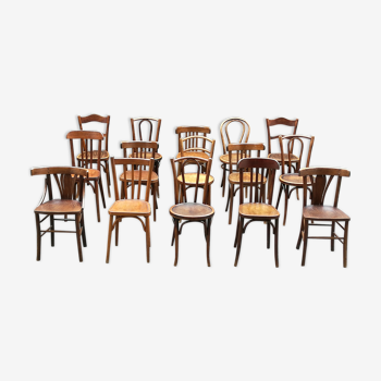 Lot de 15 chaises bistrot vintage