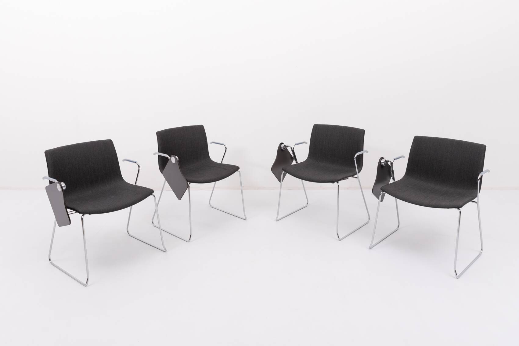 Suite de 4 chaises 'Catifa' par Lievore Altherr Molina pour Arper