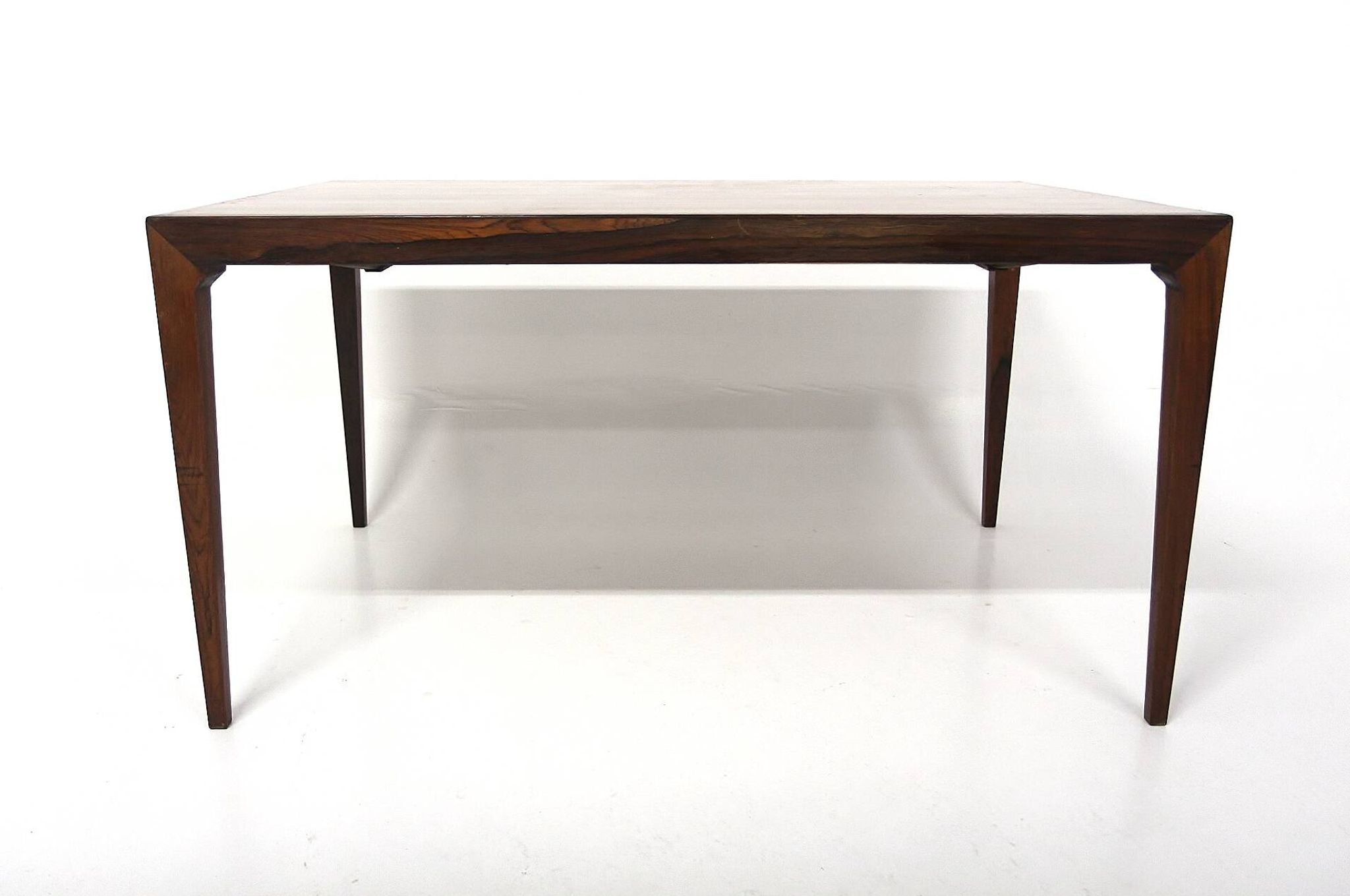Dining table in rosewood by Poul Hundevad, Denmark, 1960.
