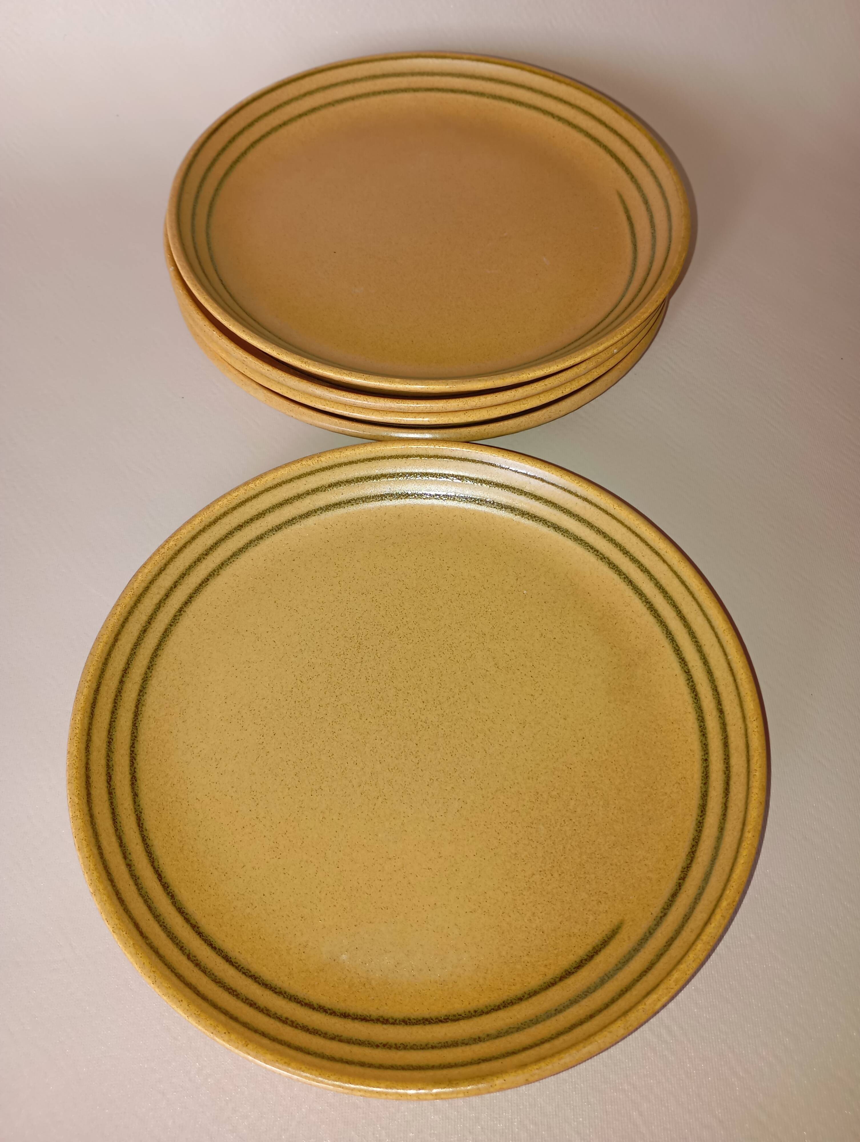 Sarreguemines "Chaumière" dinner plates