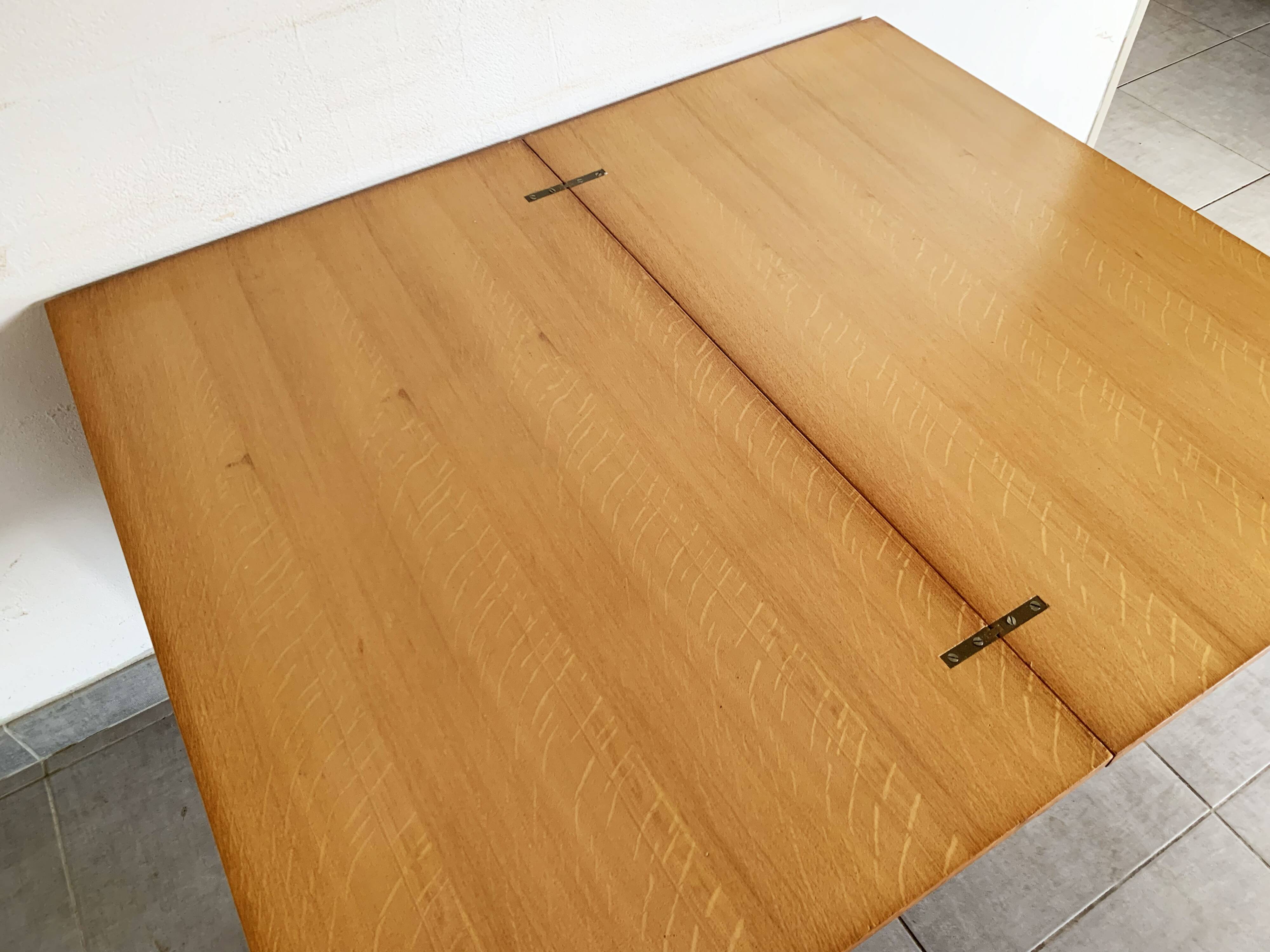 Table portefeuille vintage des années 60 en bois