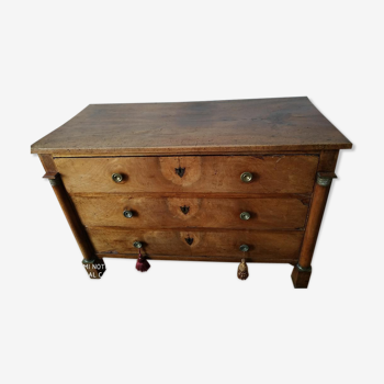 Empire dresser